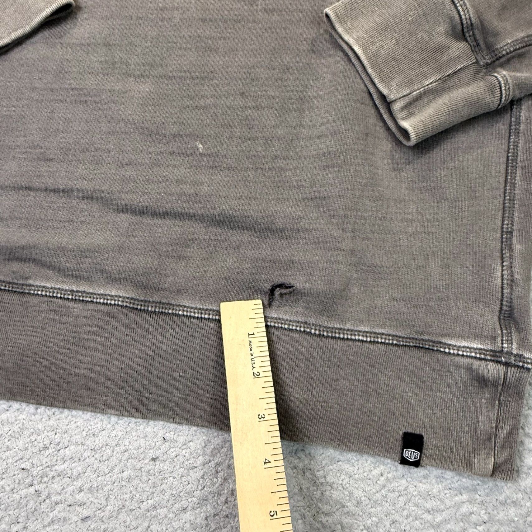 Deus Ex Machina Deus Ex Machina Sweatshirt Mens Large Gray Crewneck Pullover Distressed Faded L Size US L / EU 52-54 / 3 - 7 Thumbnail