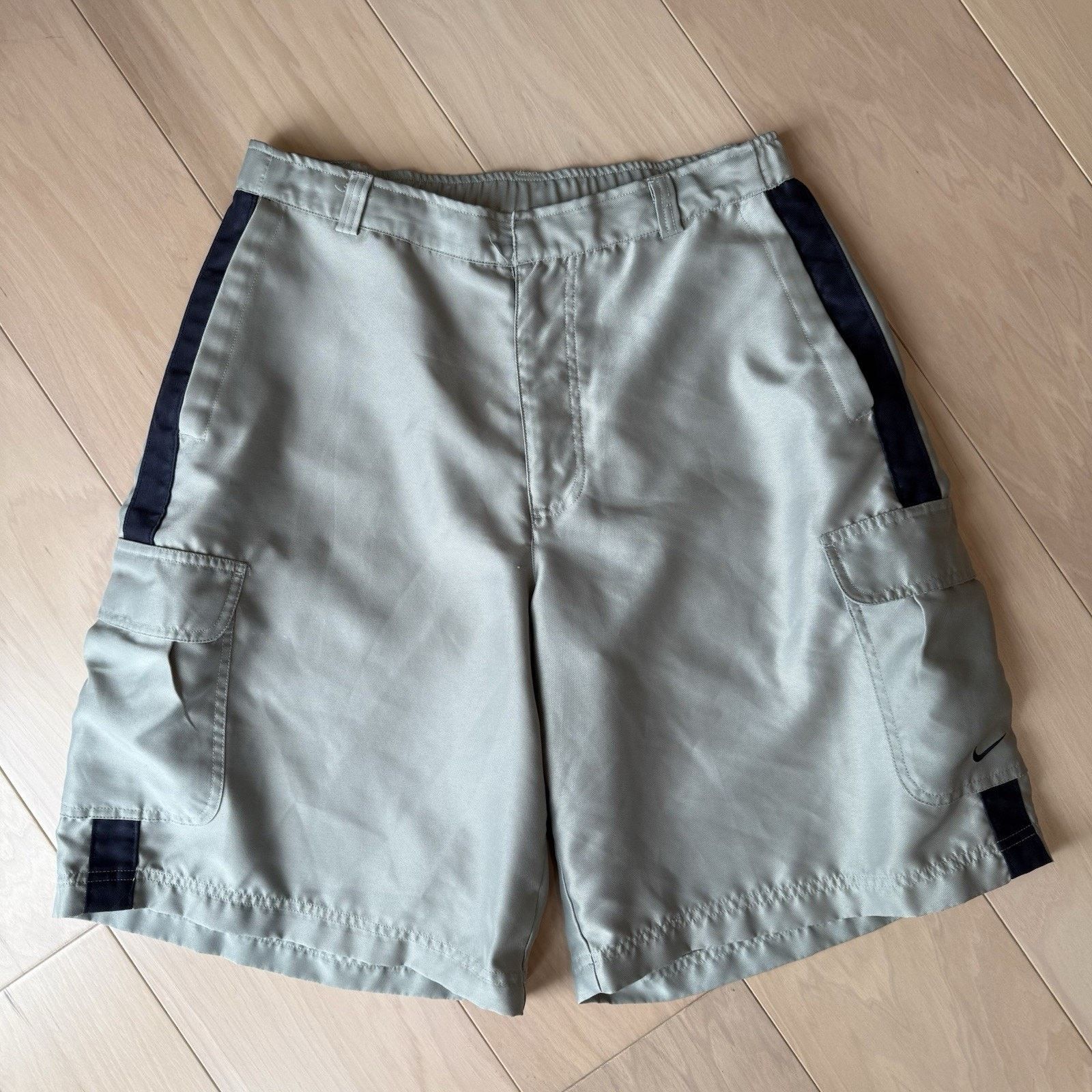 Nike × Vintage Vintage Nike Cargo Shorts Large Gray Y2K Utility Sportswear Size US 31 - 3 Thumbnail