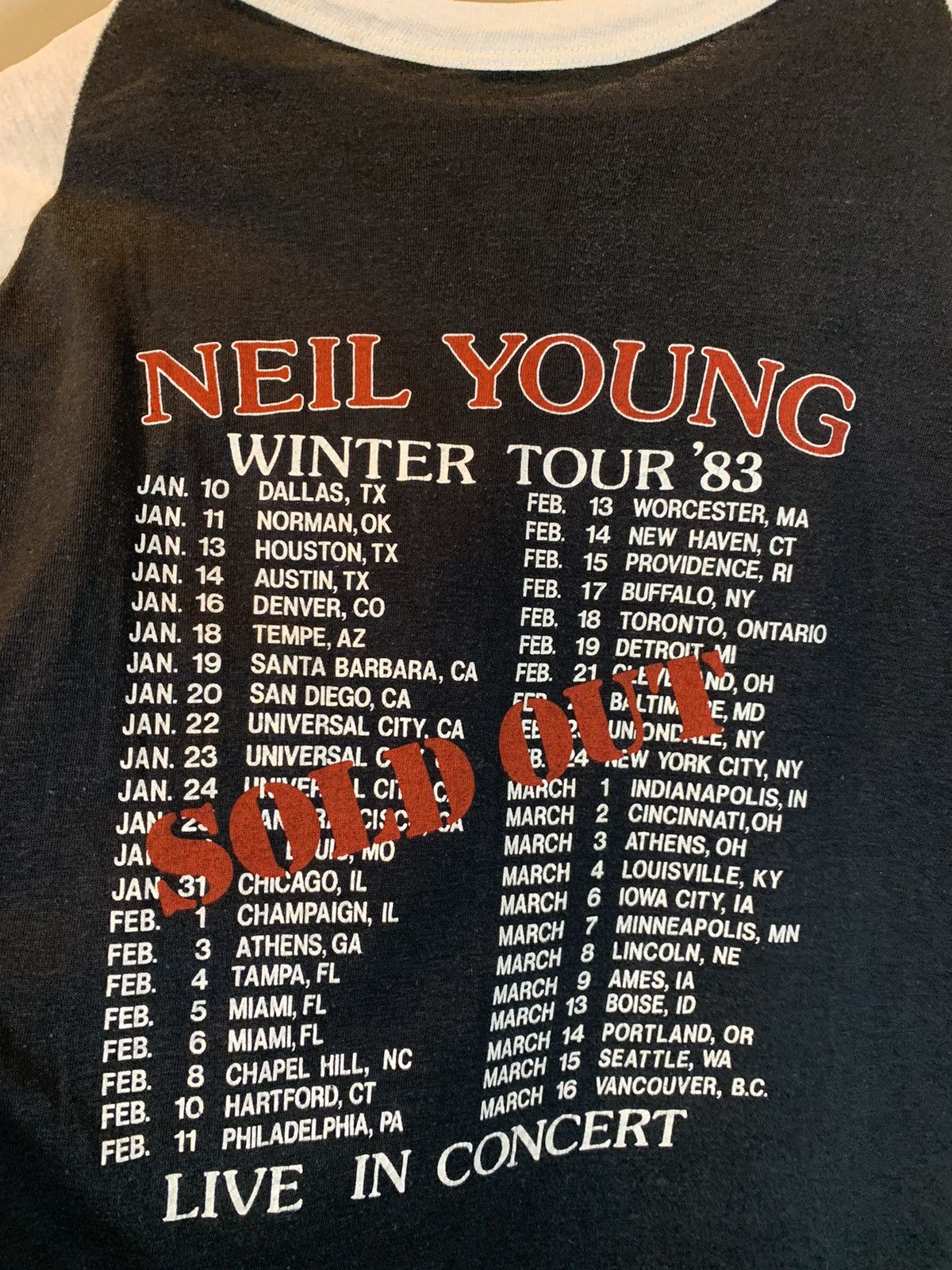 Band Tees RARE* Vintage 1983 Neil Young Solo Tour Single Stitch Raglan Size US L / EU 52-54 / 3 - 4 Thumbnail