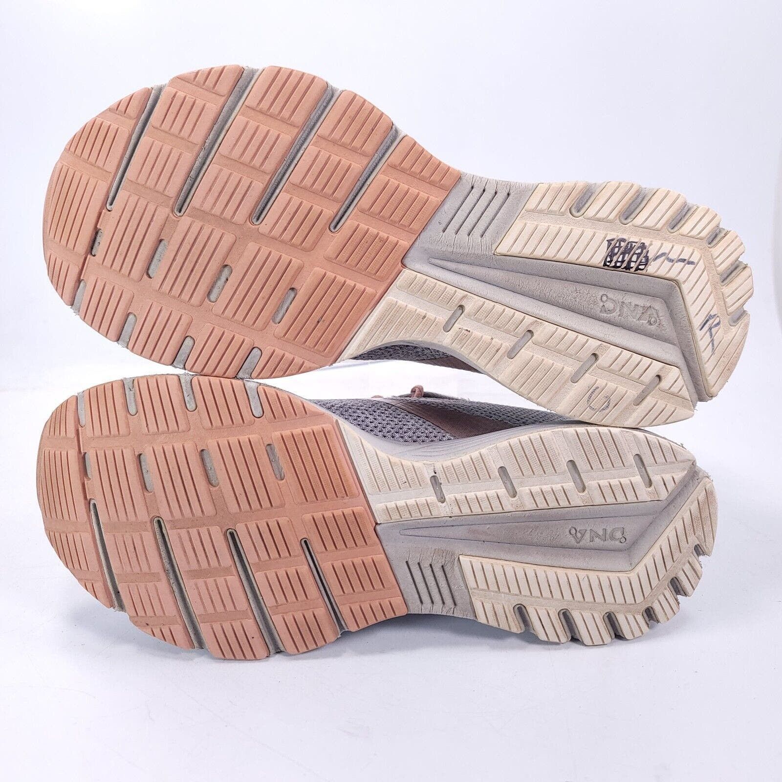 Brooks Brooks Anthem 3 Shoe Womens Size 7 1203231B107 Gray Pink Size US 7 / IT 37 - 7 Thumbnail