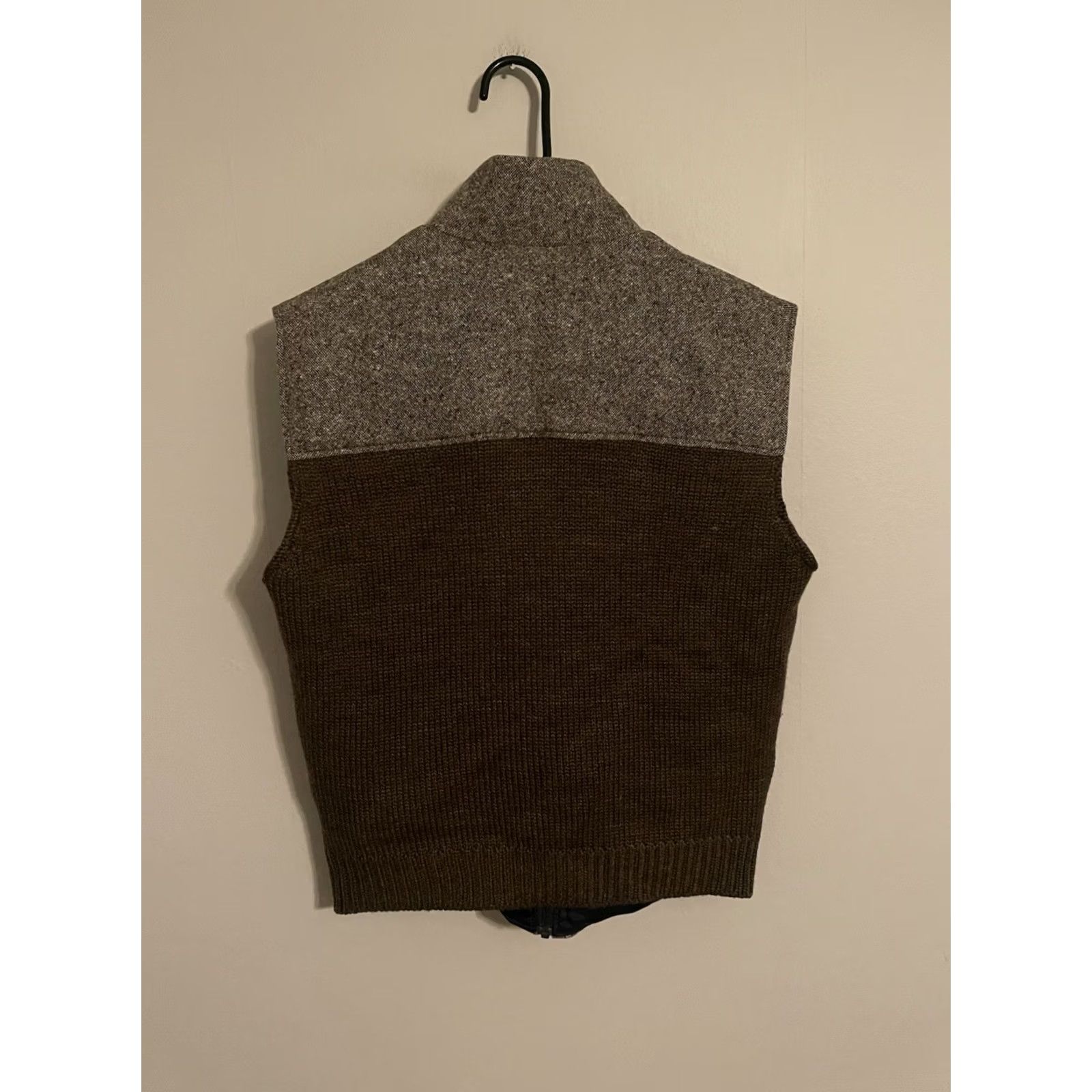 Suitsupply Suitsupply Moessmer Lambswool Down Fill Full Zip Vest Jacket Brown - Men's Small Shirt Mens Vest Brown Wool Down 90% Down 10% Feather Size US S / EU 44-46 / 1 - 3 Thumbnail