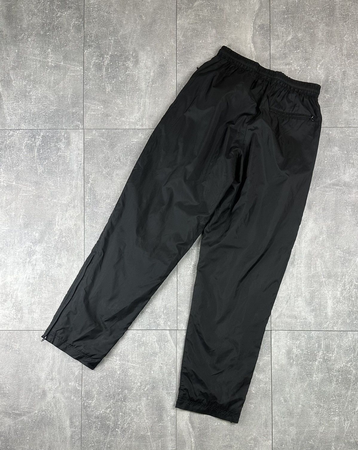 Nike Nike Vintage Retro Nylon Small Swoosh 90S Sweatpants Size US 30 / EU 46 - 11 Thumbnail