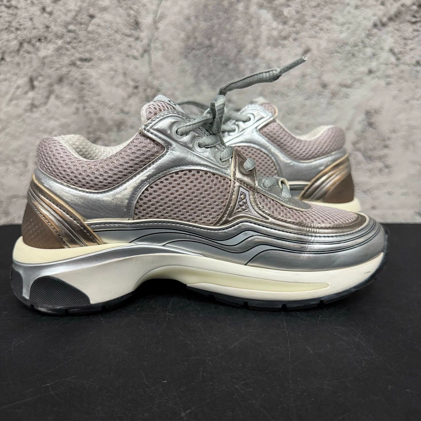 Chanel Chanel Women's 35 sneakers flaws as shown Size US 4 / IT 34 - 4 Thumbnail