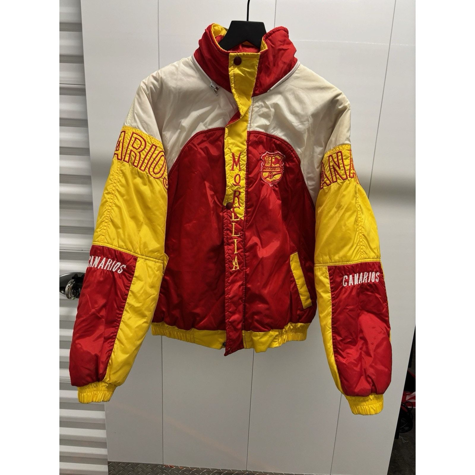 Vintage Vintage Atletico Morelia Canarios Puffer Jacket Size 42 Size US L / EU 52-54 / 3 - 1 Thumbnail