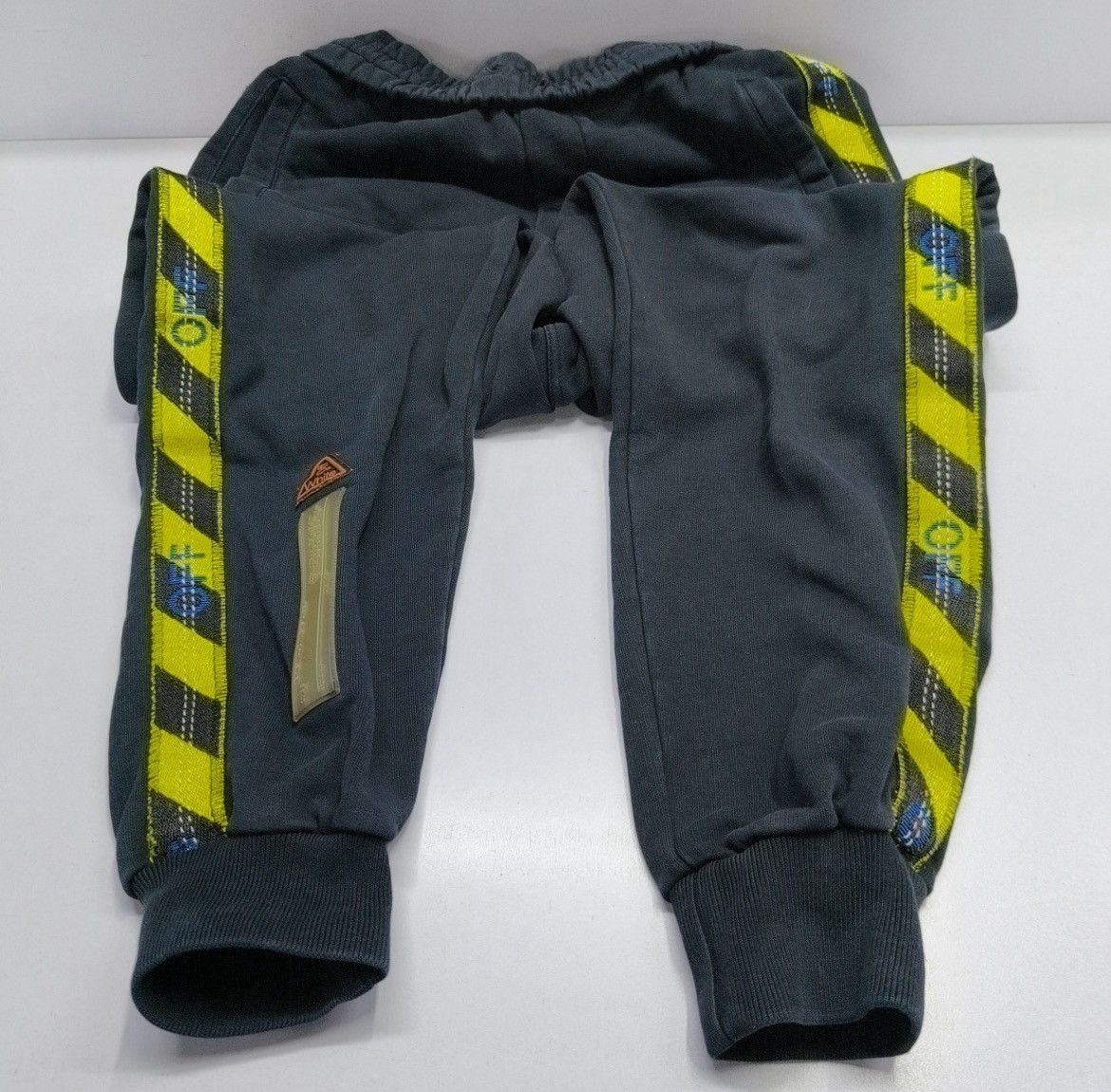 Off-White Off-White c/o Virgil Abloh Side Tape Sweatpants Size US 28 / EU 44 - 8 Thumbnail
