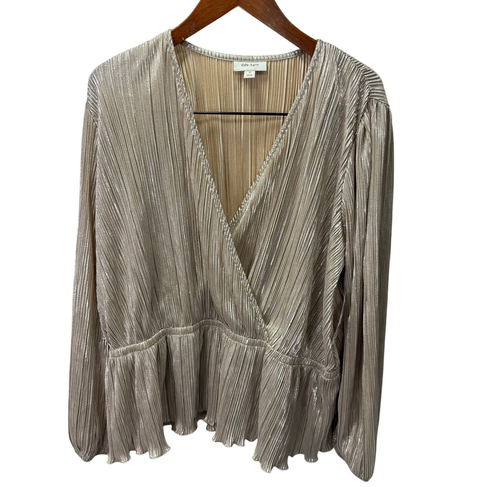 Macys Macy's On 34th Plus Blouse Top sz 1X Gold Slinky NEW #G582 Size XL / US 12-14 / IT 48-50 - 1 Thumbnail