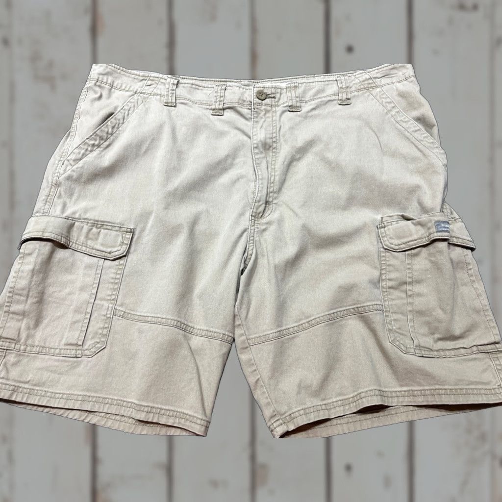 Wrangler Wrangler Cargo Shorts Men's Size 44 Relaxed Fit Cotton Outdoor Beige Size US 44 / EU 60 - 1 Thumbnail