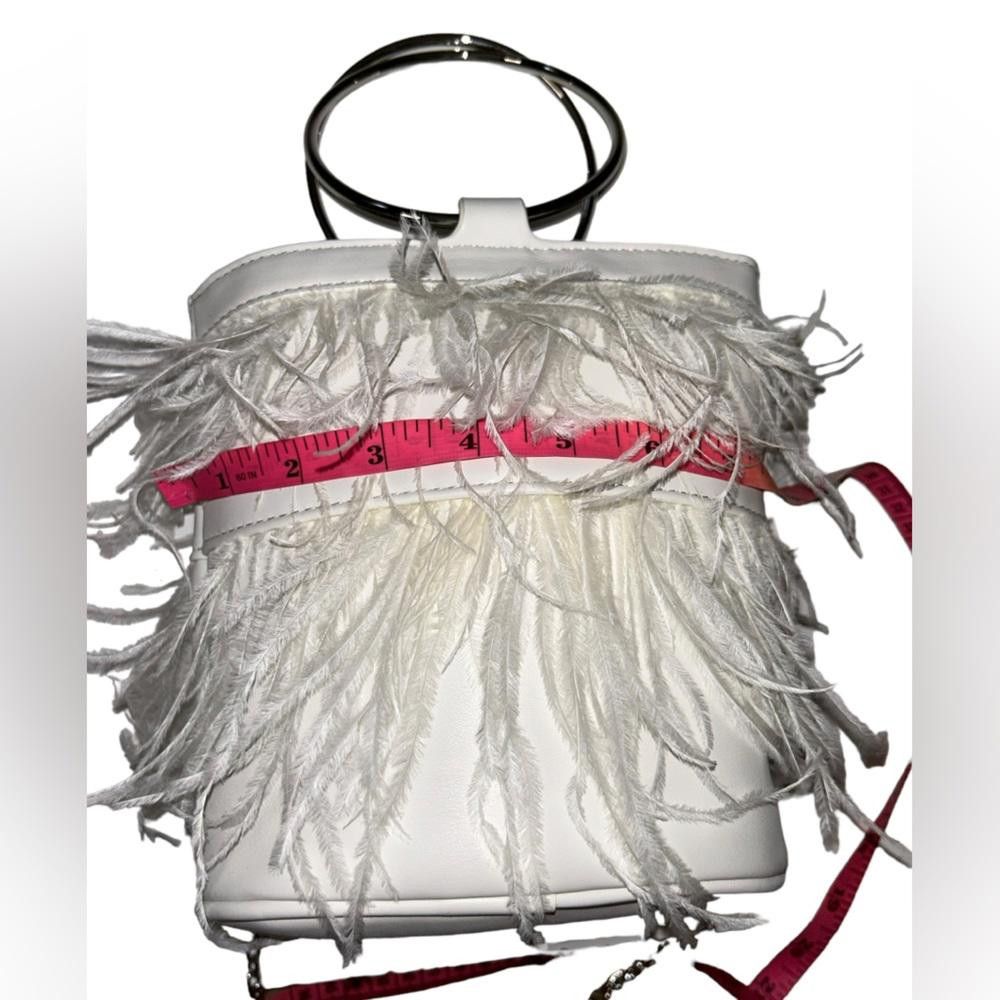 Designer Francesca’s l NWOT Jayleen Feather O-Ring Handbag Size ONE SIZE - 7 Thumbnail