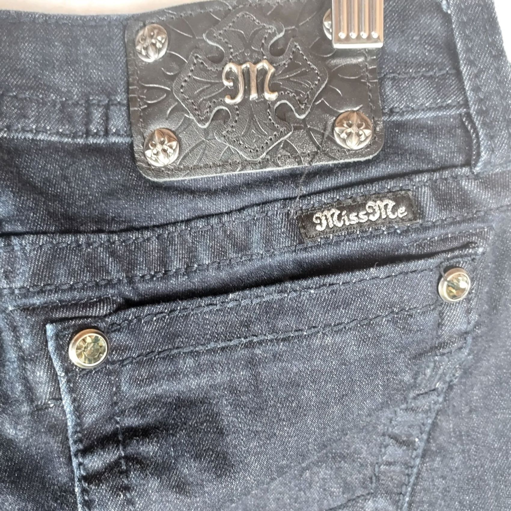 Miss Me Miss Me Jeans JP7220G Women 27x30 Dark Wash Sequin Embellished Super Skinny Denim 5-Pocket Zip Regular Women Jeans Size 27" / US 4 / IT 40 - 7 Thumbnail