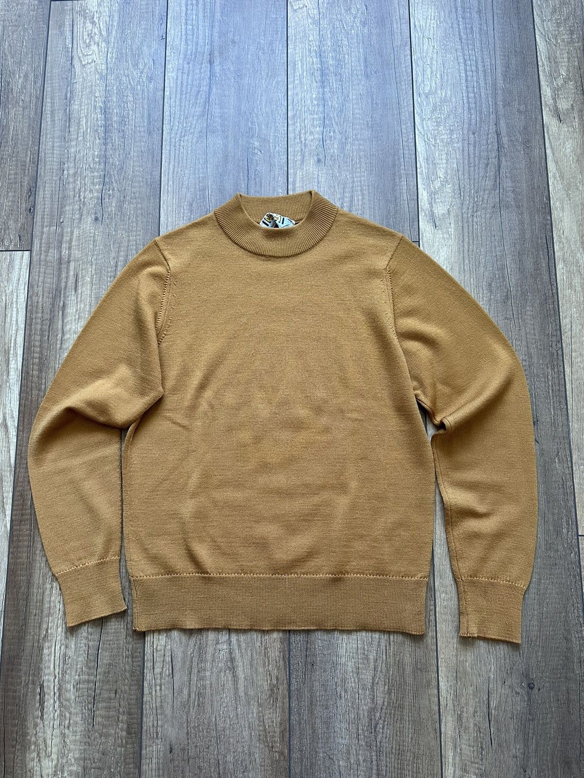 Wolford Wolford Sand Light Sweatshirt Women's Size 16 Size M / US 6-8 / IT 42-44 - 1 Thumbnail