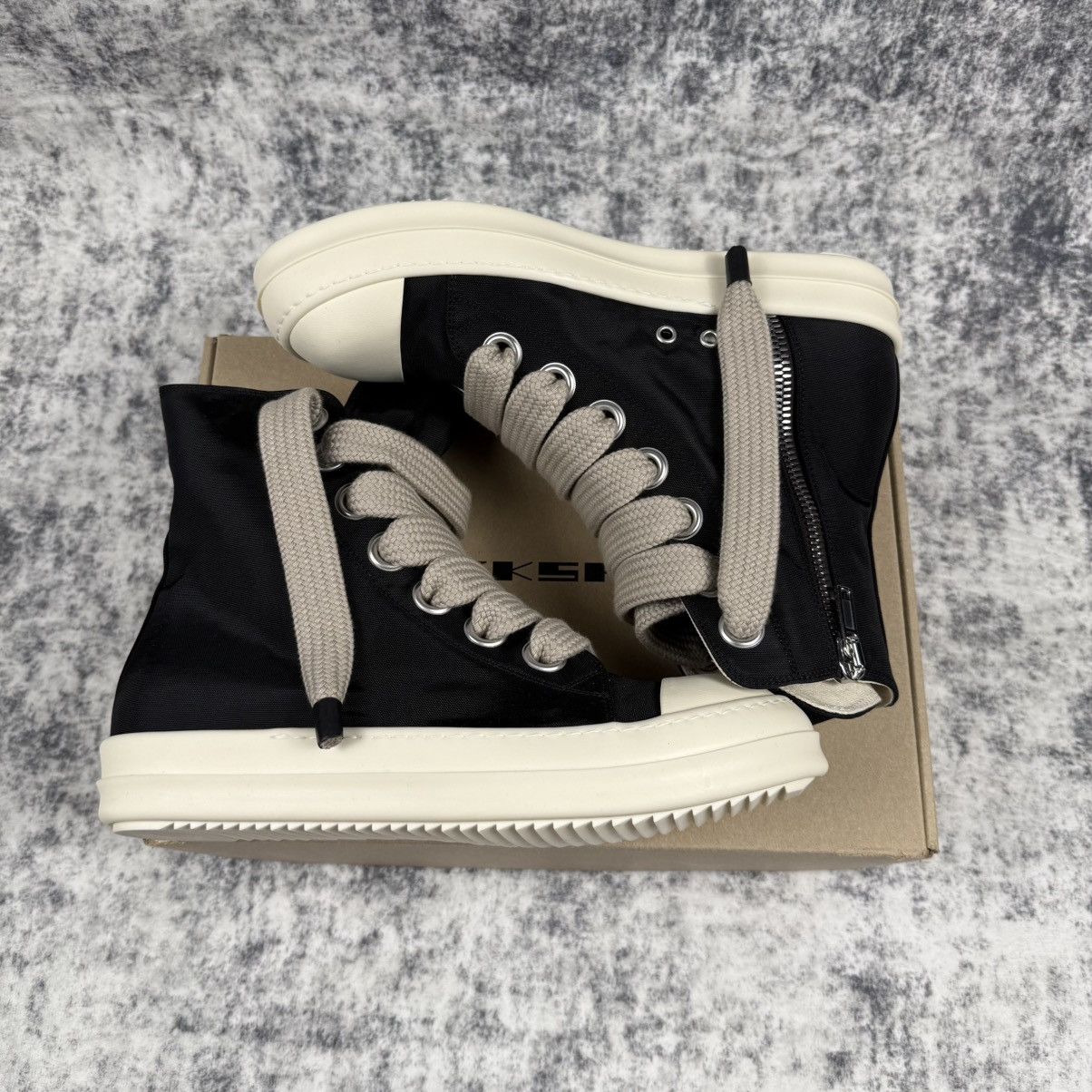 Rick Owens Rick Owens DRKSHDW Canvas High JumboLace ‘Black’ Shoes Size US 10 / EU 43 - 3 Thumbnail