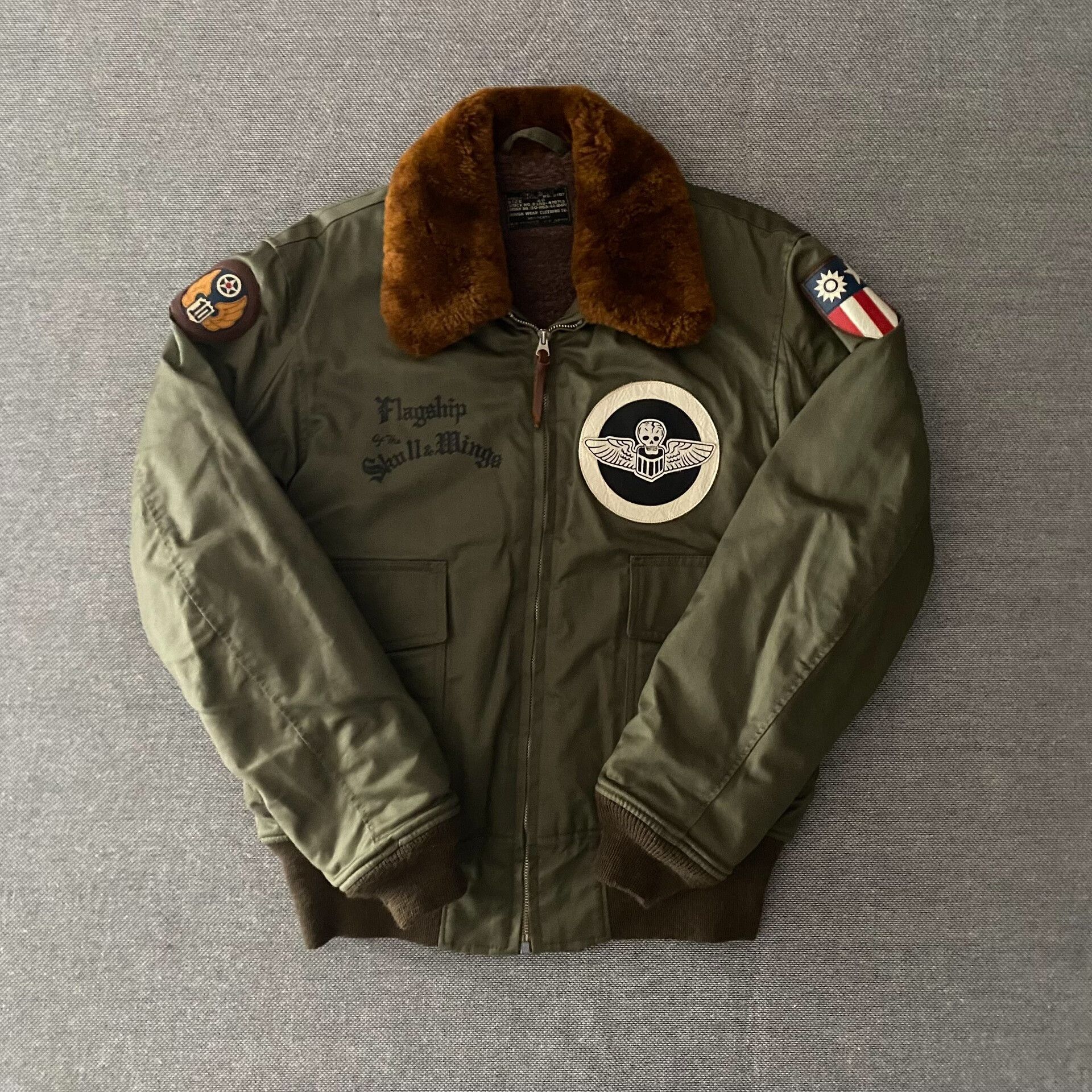 The Real McCoy's The Real McCoys B-10 Flight Jacket Size US L / EU 52-54 / 3 - 1 Thumbnail