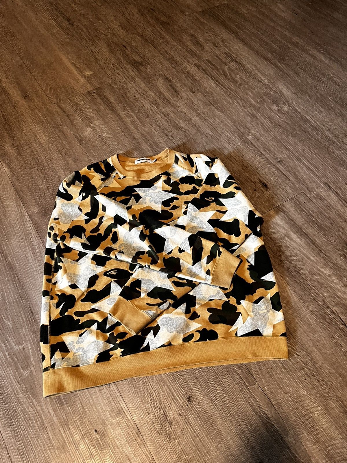 Bape Bape / A Bathing Ape 1st Camo Bapesta Crewneck Size US L / EU 52-54 / 3 - 2 Thumbnail