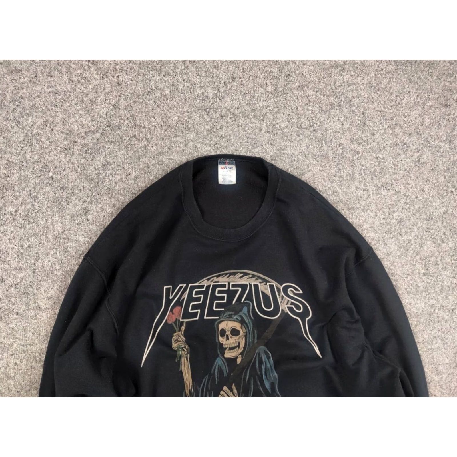 Vintage VINTAGE Yeezus Logo Sweatshirt - Nike? Size US XL / EU 56 / 4 - 4 Thumbnail