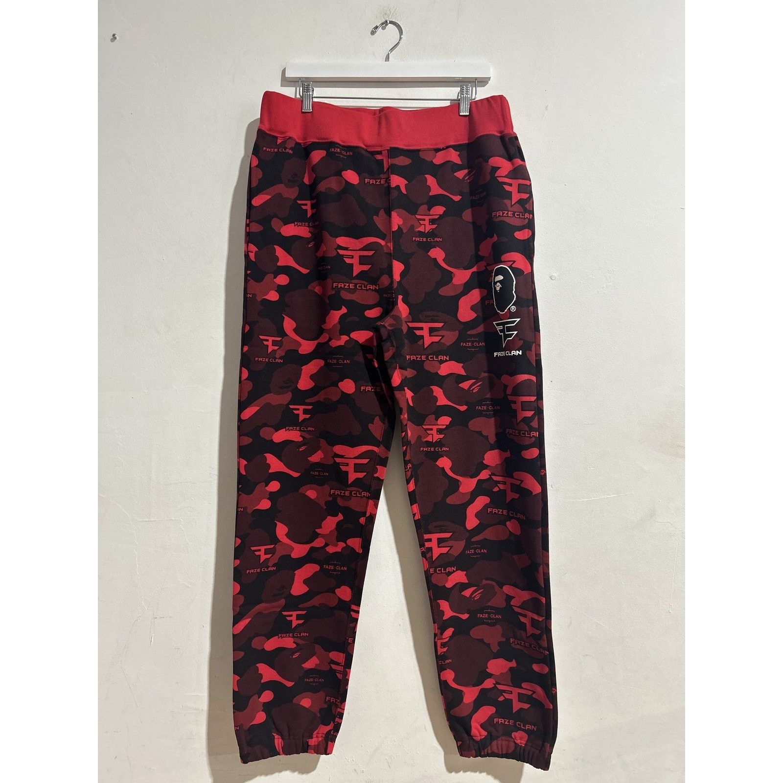 Bape BAPE FAZE CLAN RED ABC CAMO JOGGER SIZE XL NEW Size US 34 / EU 50 - 1 Thumbnail