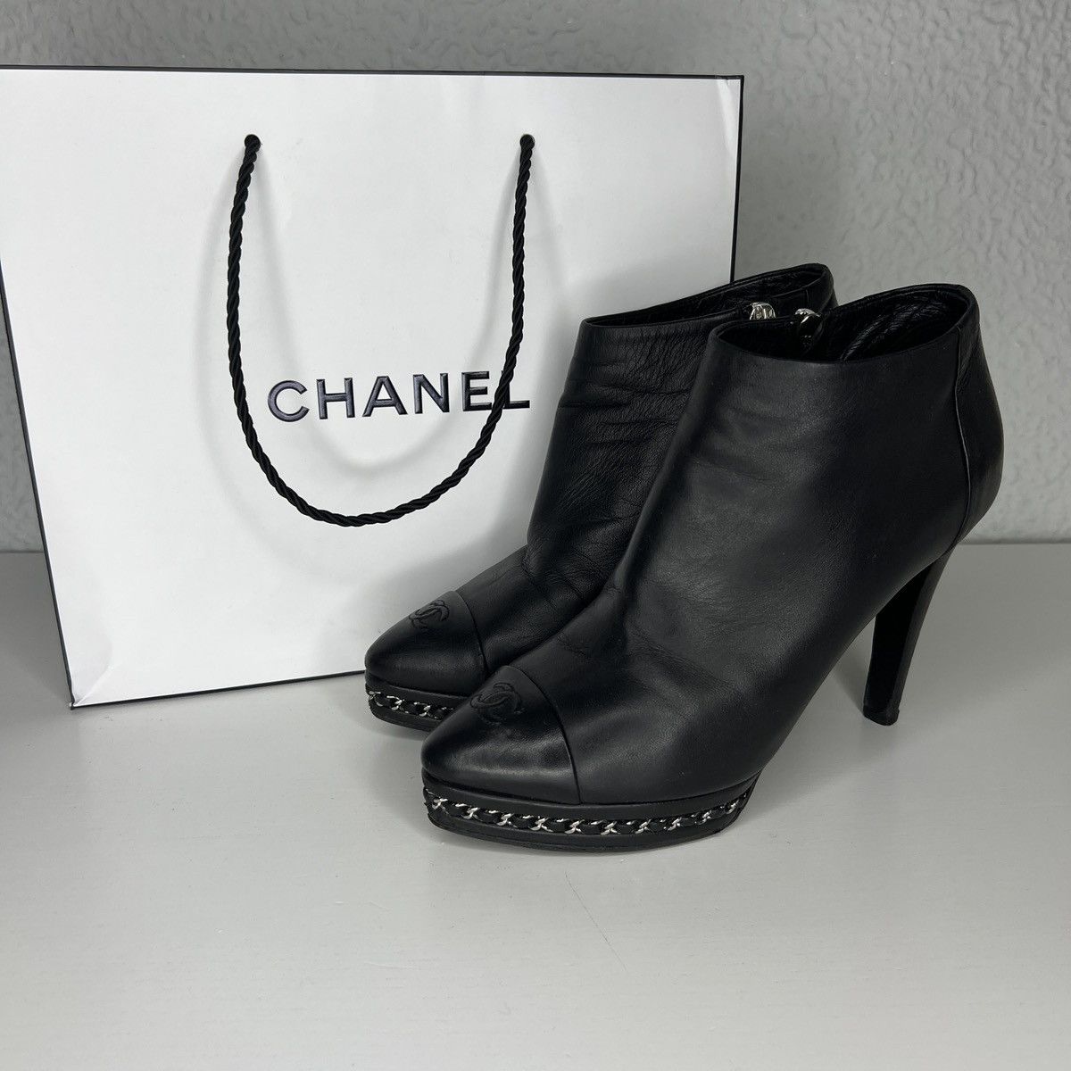 Chanel CHANEL Ankle Boots Heels Shoes Black Leather CC Logo Chain Size US 7.5 / IT 37.5 - 1 Thumbnail