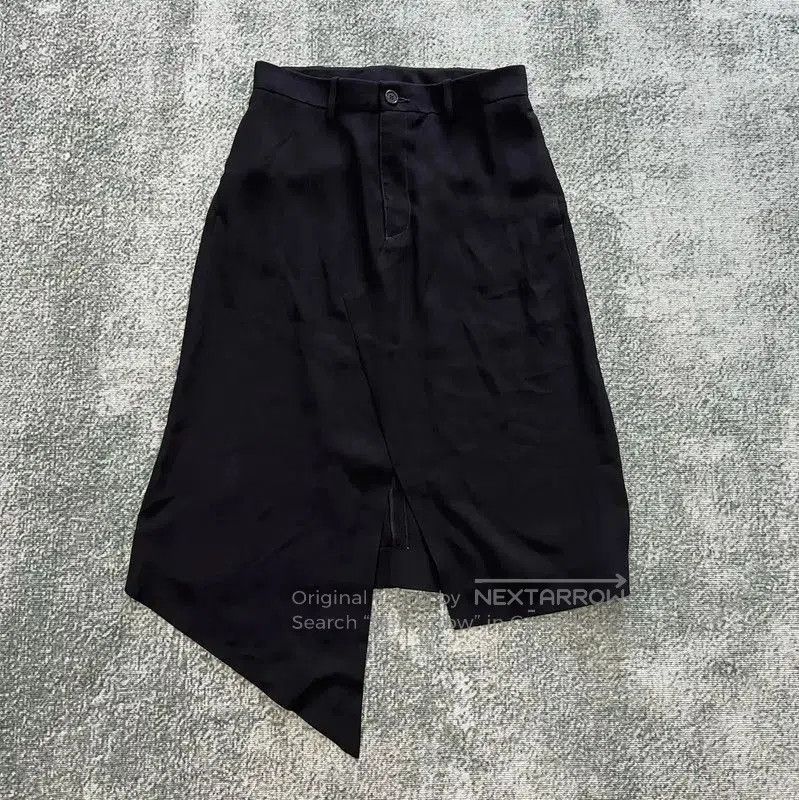 Maison Margiela Maison Margiela Black Cotton Embroidered Skirt . Size 22" - 1 Thumbnail