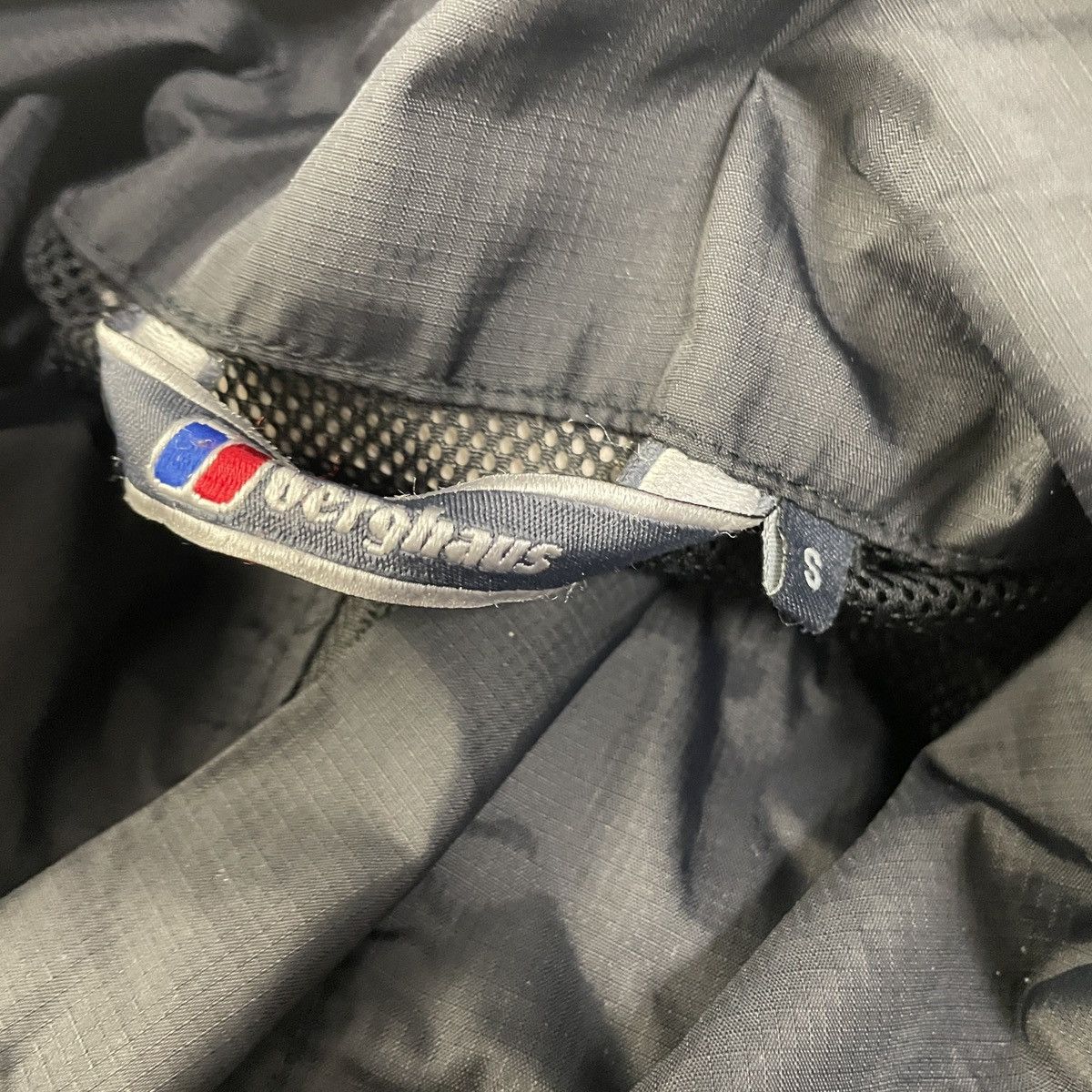 Berghaus Berghaus AQ2 Jacket Black Mens Size S Size US S / EU 44-46 / 1 - 5 Thumbnail