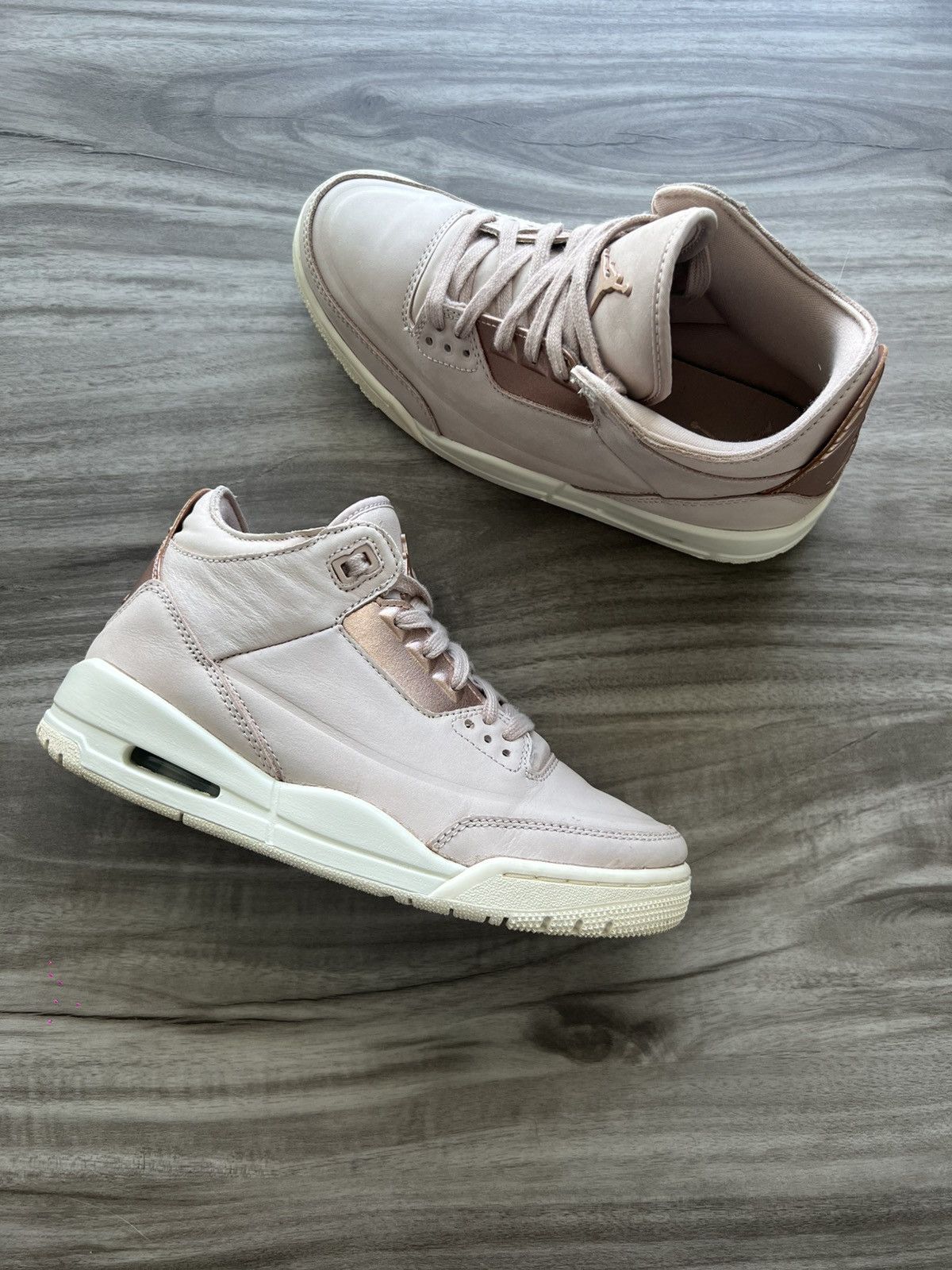 Jordan Brand Size 6 Women’s- Air Jordan 3 SE Particle Beige Size US 6 / IT 36 - 1 Thumbnail