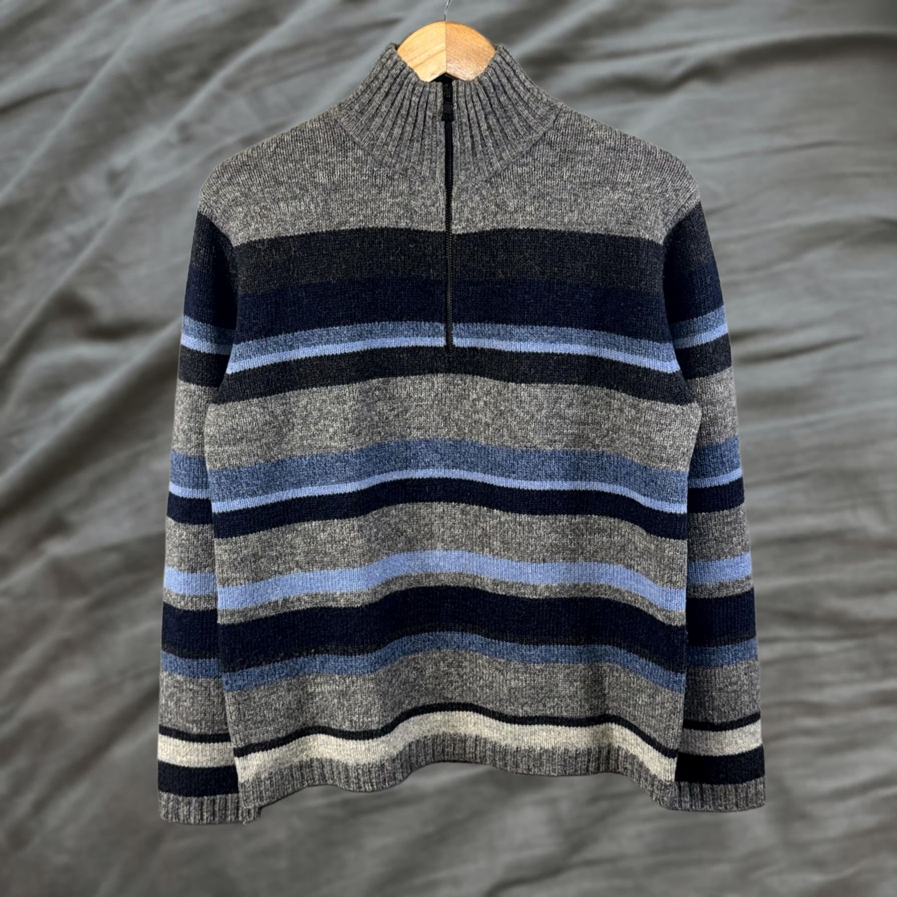 Banana Republic VINTAGE Banana Republic Sweater Mens M Gray Striped Half Zip Mock Neck 100% Wool Size US M / EU 48-50 / 2 - 1 Thumbnail