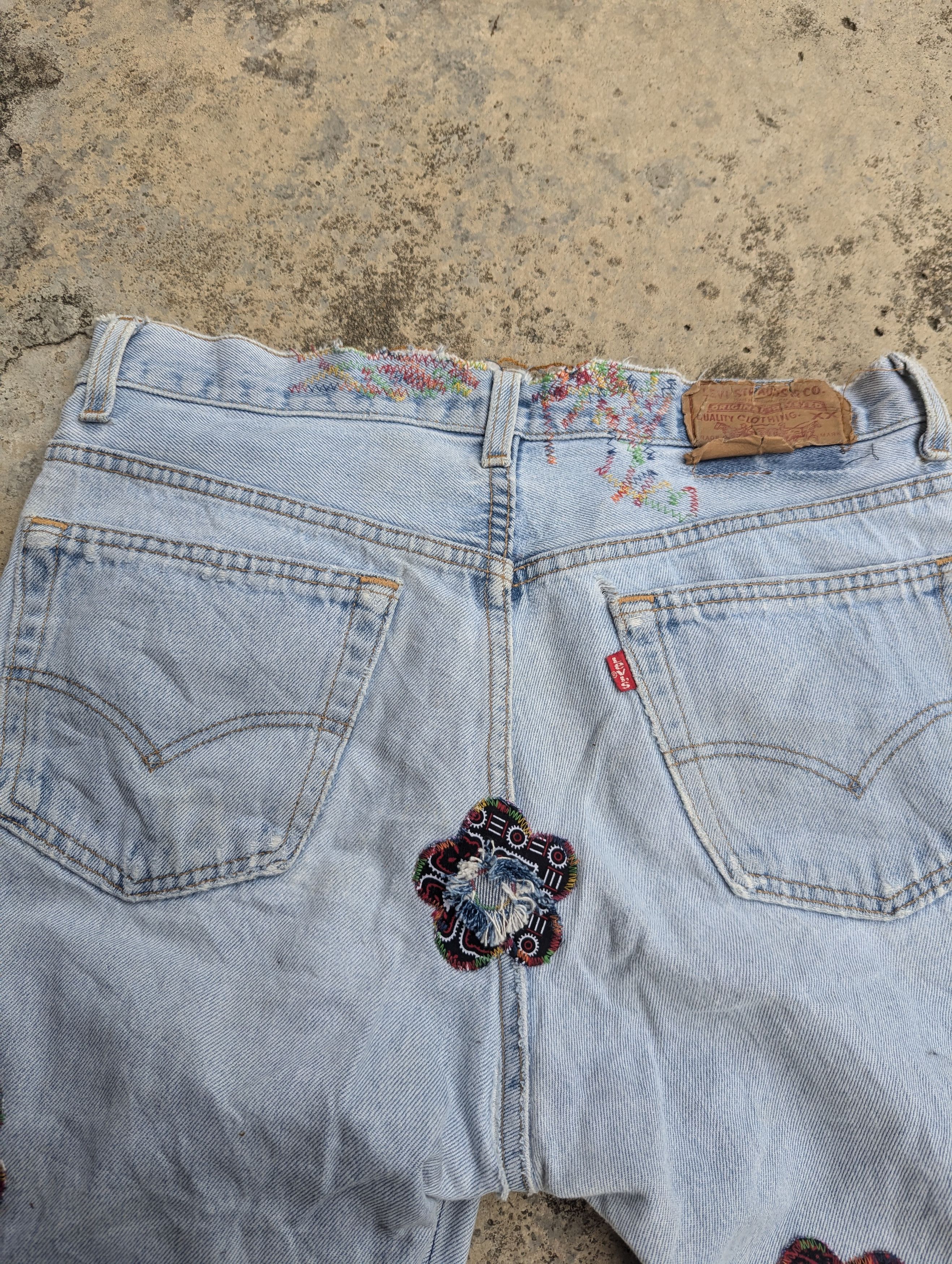 Levi's Vintage Levis 501 Custom Made Flower Patches Size US 31 - 15 Thumbnail