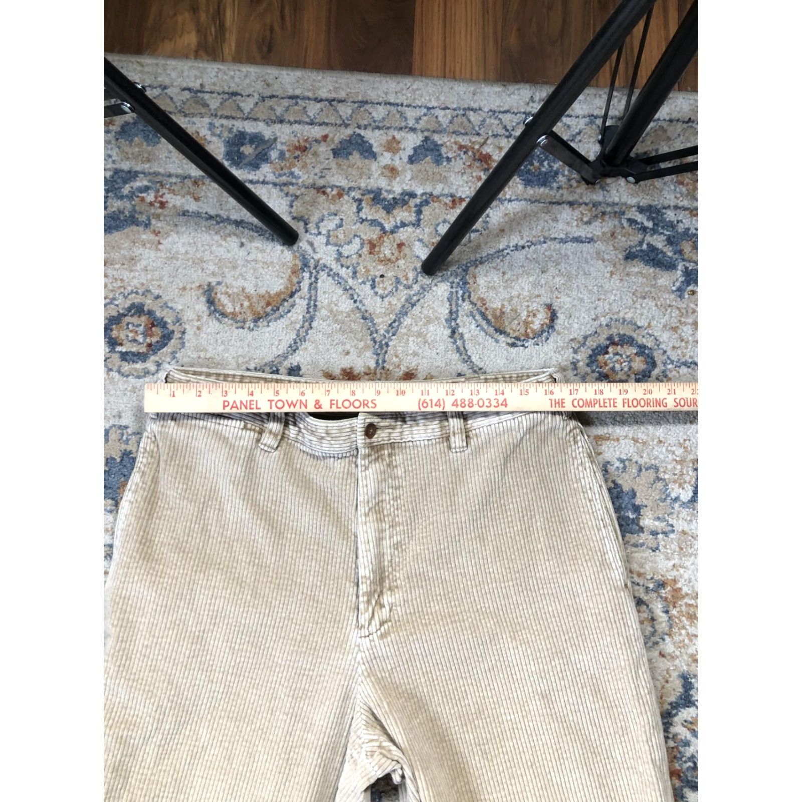 Abercrombie & Fitch VINTAGE Abercrombie & Fitch Corduroy Pants Mens 34x30 Khaki Zip Fly Chino Straight Pockets Beige 85% Cotton 15% Polyester Mens pants Size US 34 / EU 50 - 7 Thumbnail