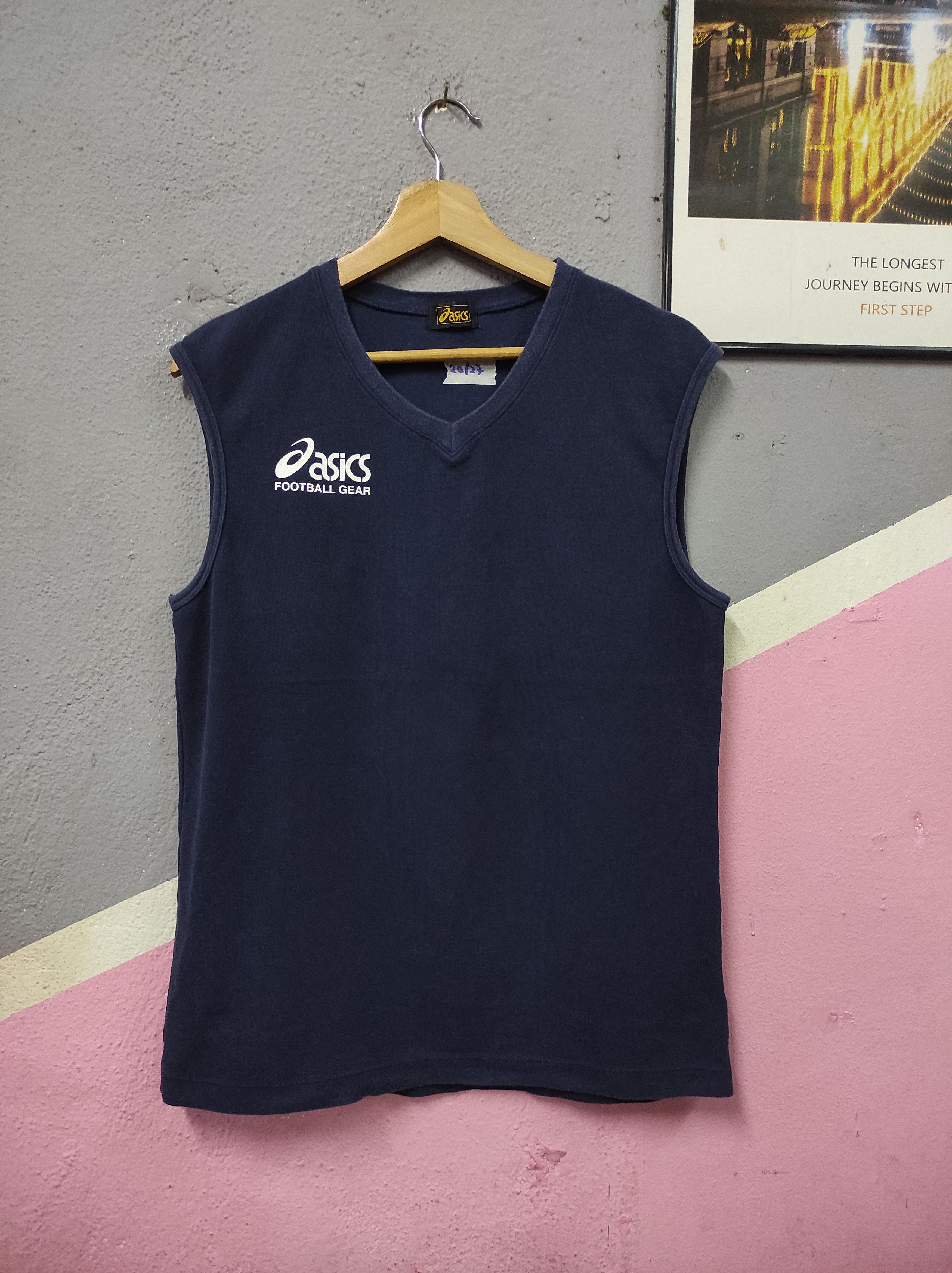 Asics × Vintage ASICS FOOTBALL GEAR TANK TOP Size US M / EU 48-50 / 2 - 1 Thumbnail