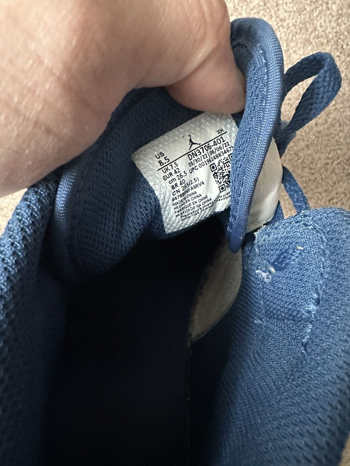 Jordan Brand Jordan 1 mid Size US 8.5 / EU 41-42 - 7 Thumbnail