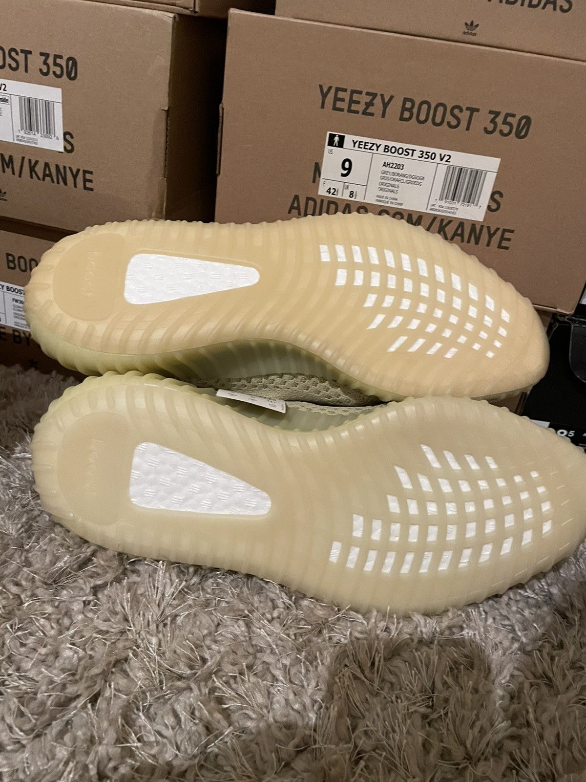 Yeezy Yeezy 350 V2 Marsh Size US 10.5 / EU 43-44 - 7 Thumbnail