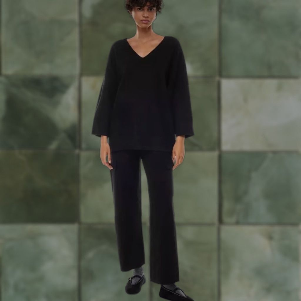 VINTAGE Aritzia Wilfred Souvenir Sweater Oversized V-Neck Women Size 2 Black