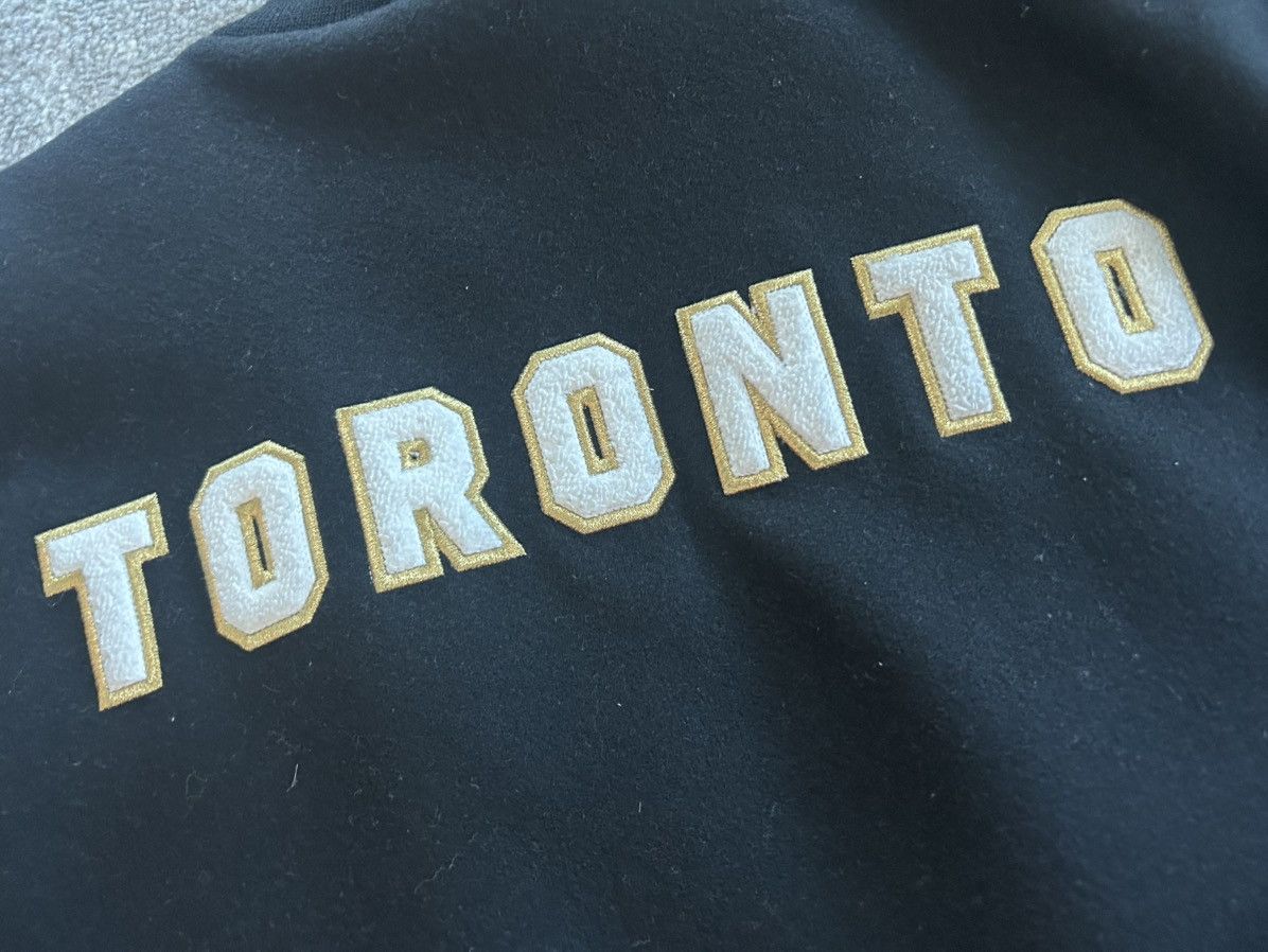 Mitchell & Ness × October's Very Own 2013 OVO x Mitchell&Ness x Toronto Raptors Varsity Size US L / EU 52-54 / 3 - 8 Thumbnail