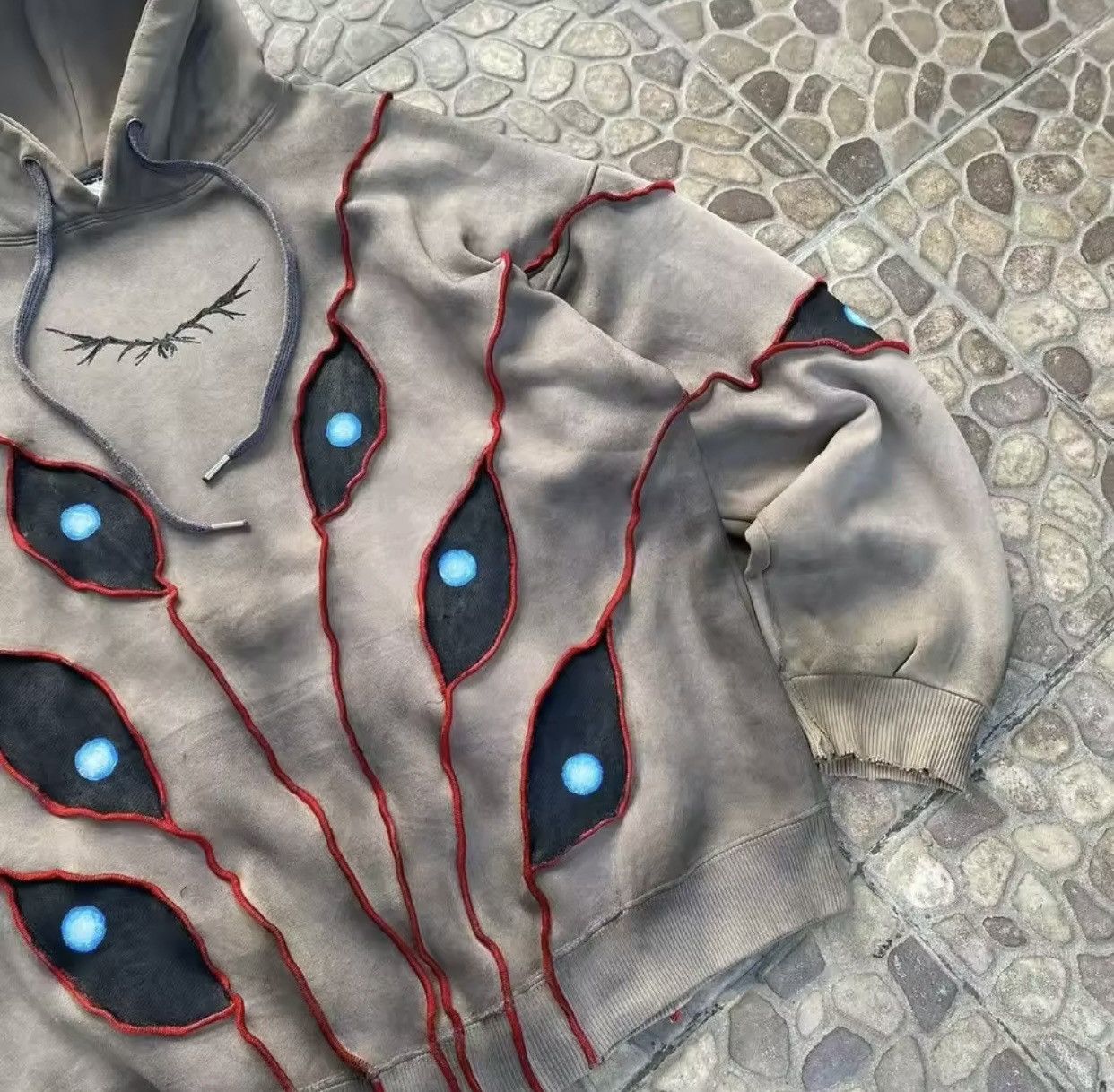 Japanese Brand × Vintage Gothic Punk Eye Pattern Patchwork Hoodies Size US L / EU 52-54 / 3 - 2 Thumbnail