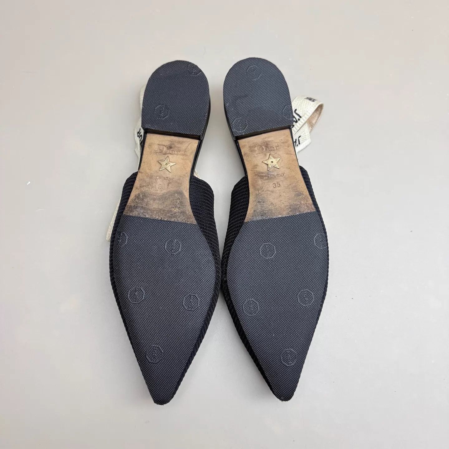 Dior Dior B&W Logo Embroidered Low-Heel Pumps 35 95 New Size US 4.5 / IT 34.5 - 6 Thumbnail