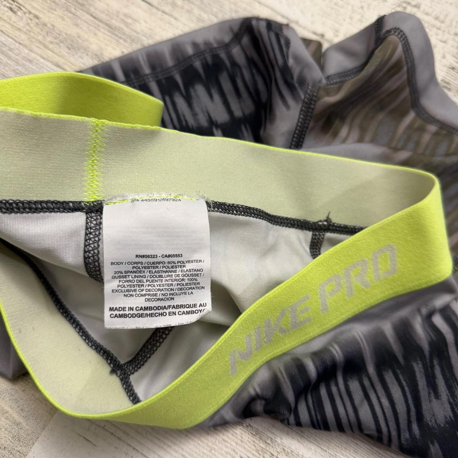 Nike Nike Compression Small Shorts Size 28" / US 6 / IT 42 - 4 Thumbnail