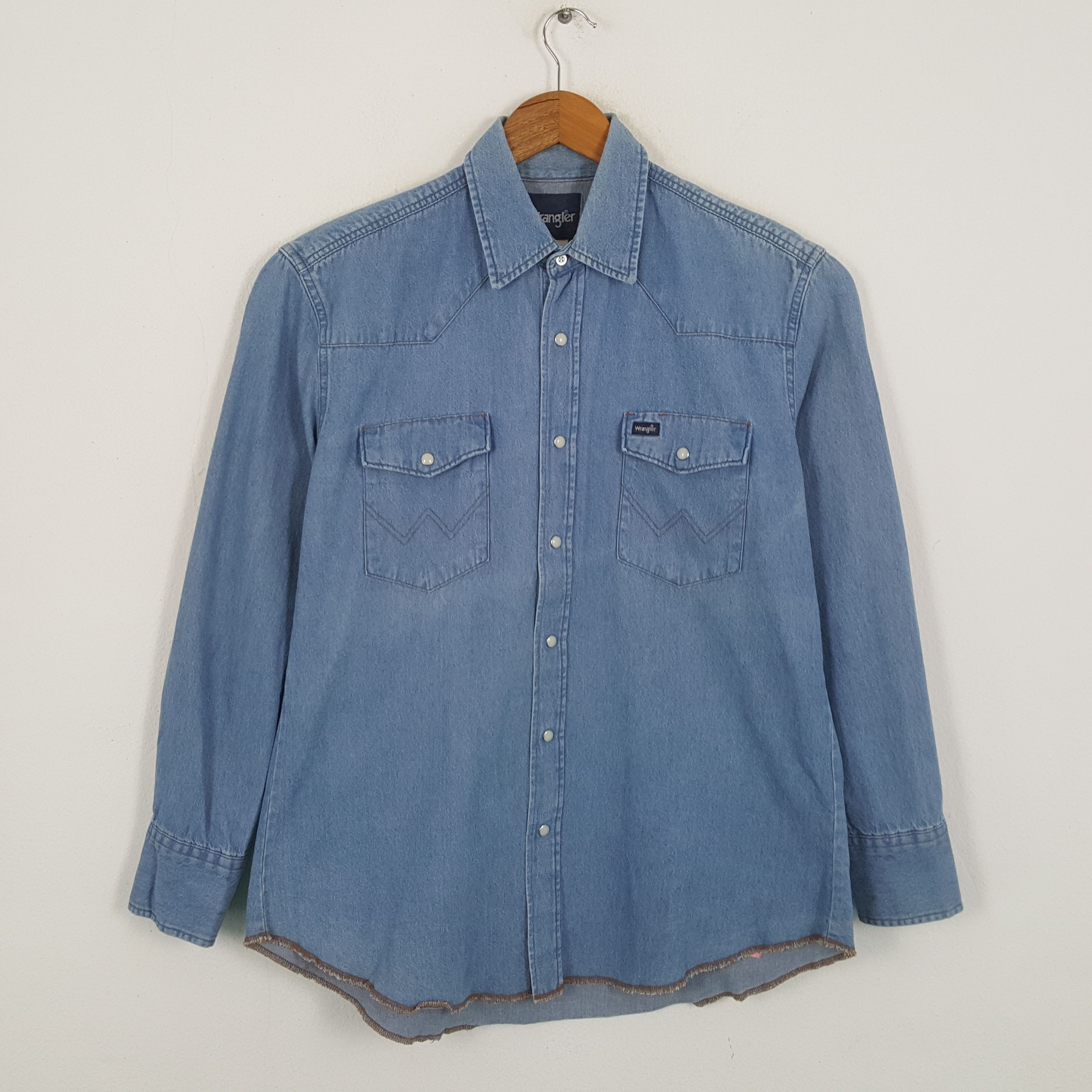 Vintage × Wrangler Vintage WRANGLER American Classic Style Denim Shirts Size US L / EU 52-54 / 3 - 1 Thumbnail