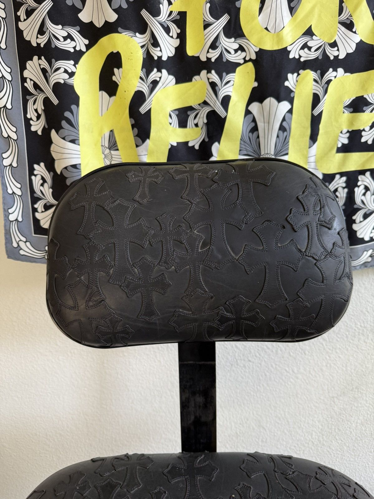 Chrome Hearts CHROME HEARTS VINTAGE LEATHER 66 CROSS PATCH CHAIR FURNITURE Size ONE SIZE - 4 Thumbnail