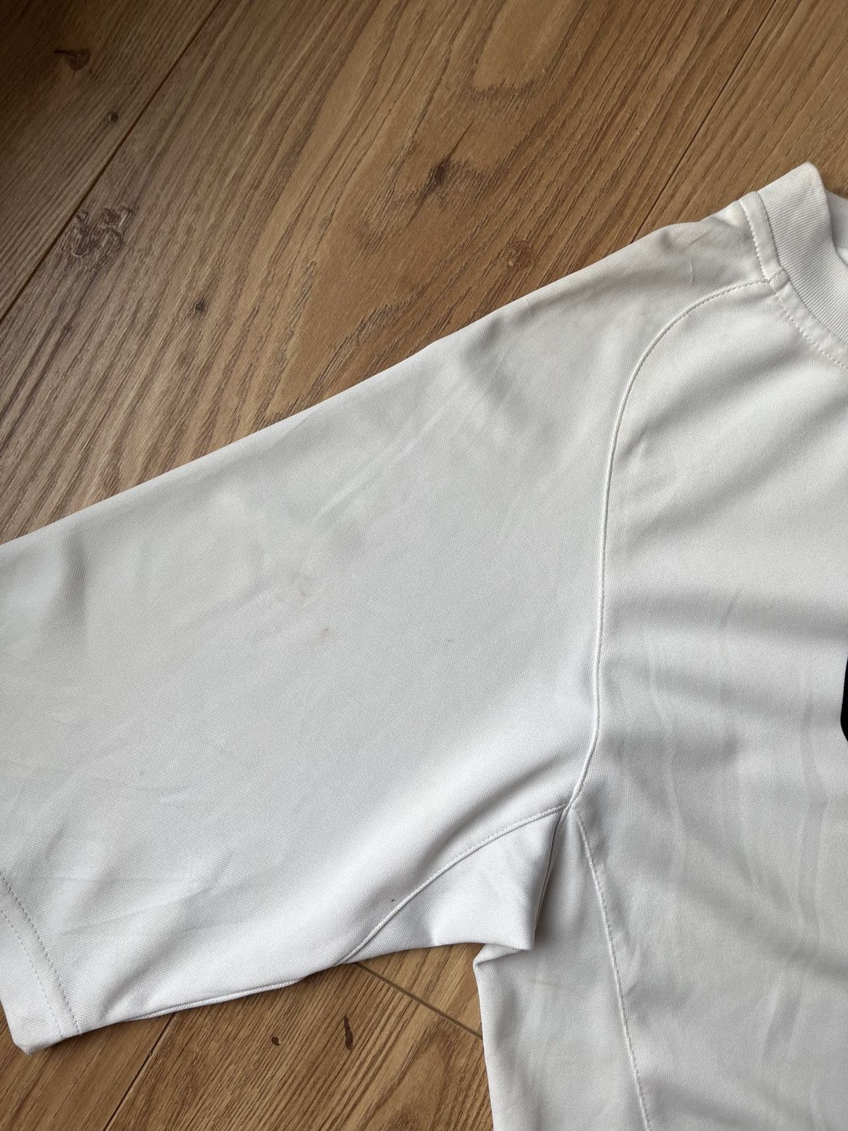Nike 90’s NIKE TEAM BIG CENTRAL SWOOSH LOGO Y2K RETRO TEE RARE Size US M / EU 48-50 / 2 - 13 Thumbnail