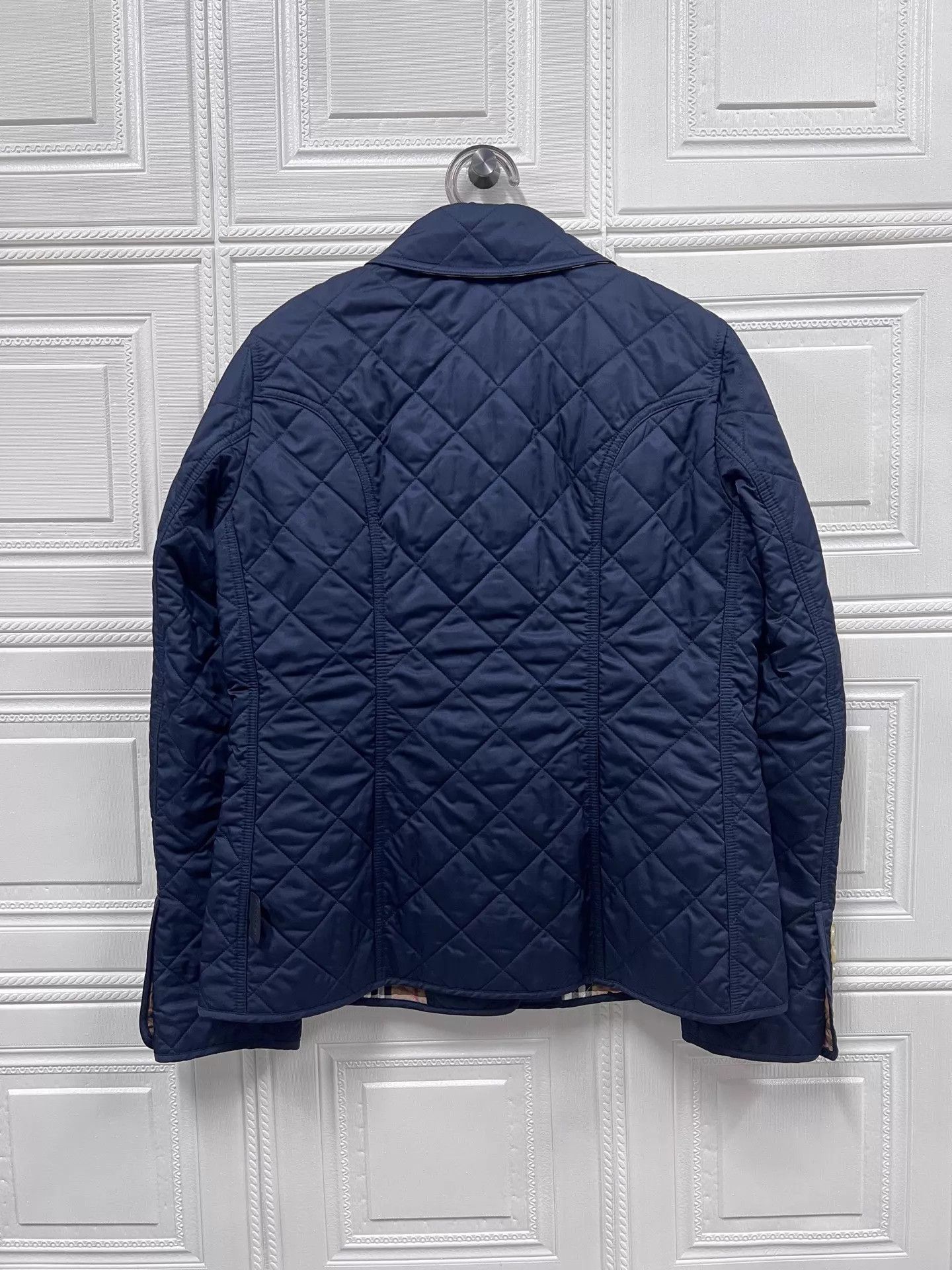 Burberry Burberry diamond quilted classic check M jacket Size M / US 6-8 / IT 42-44 - 3 Thumbnail