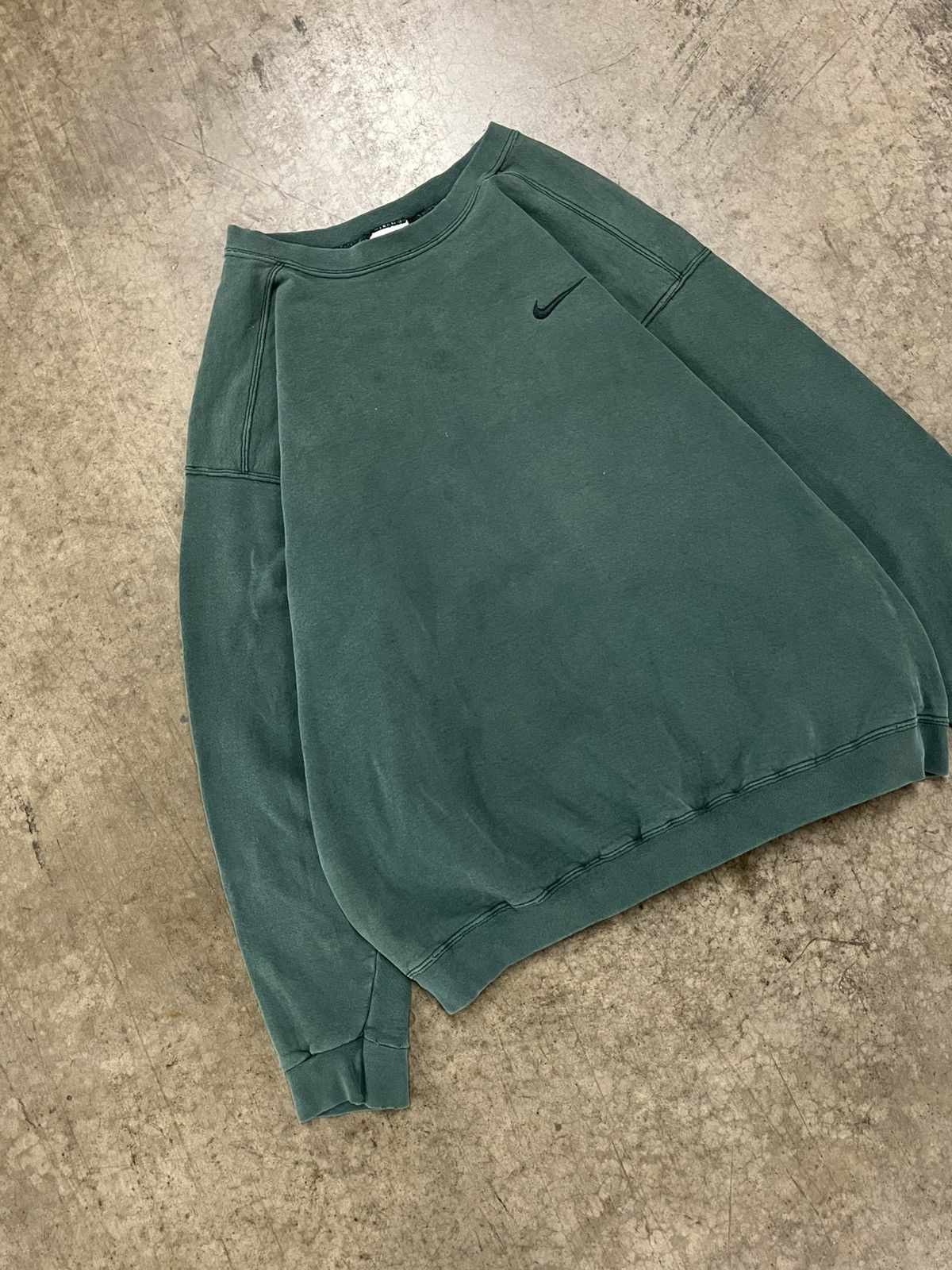Nike Nike vintage 90s rare teal boxy fit crewneck hype rare Size US L / EU 52-54 / 3 - 4 Thumbnail
