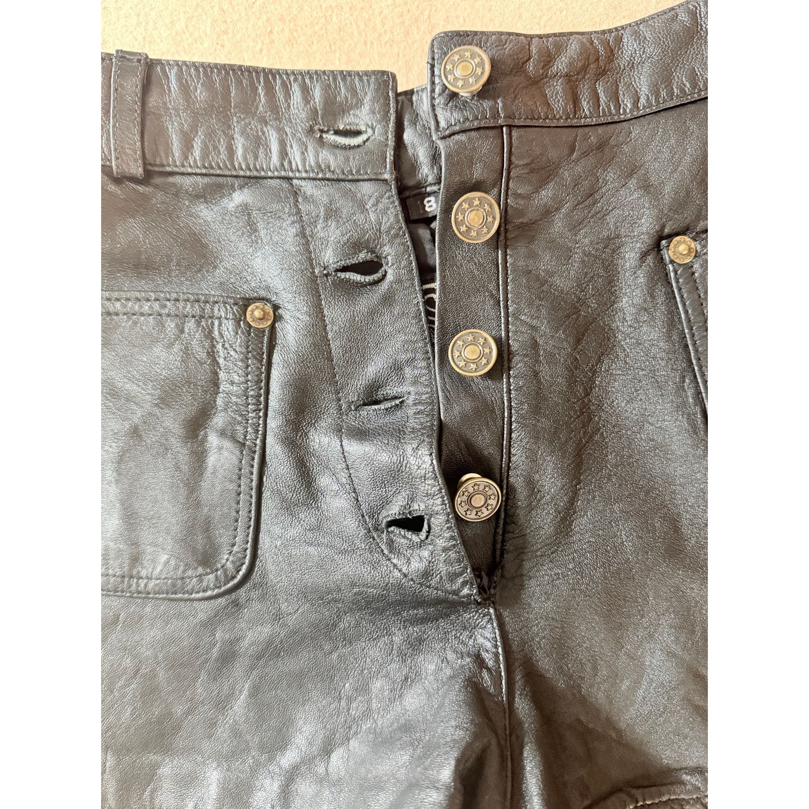 Other Vintage leather black shorts leather king small 26W grunge Size 26" / US 2 / IT 38 - 9 Thumbnail