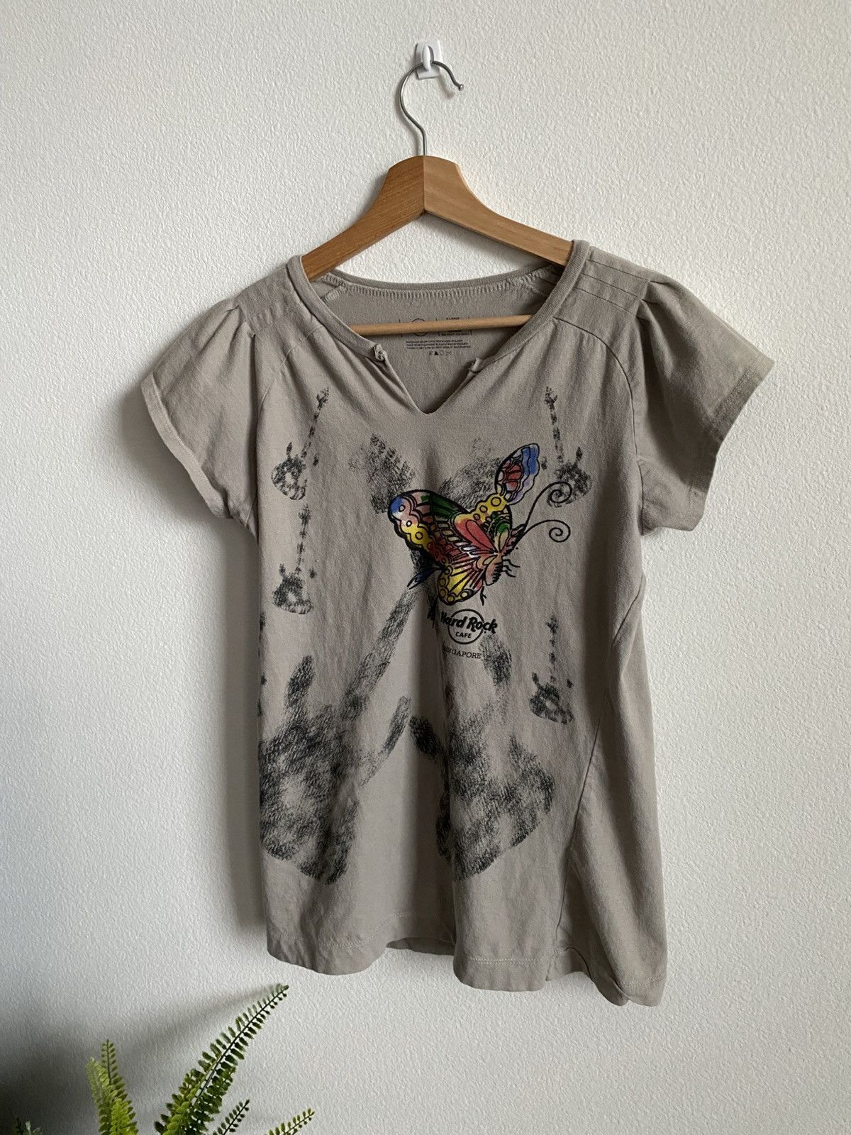 Hard Rock Cafe Hard Rock Cafe Butterfly Tee Size XL / US 12-14 / IT 48-50 - 2 Thumbnail
