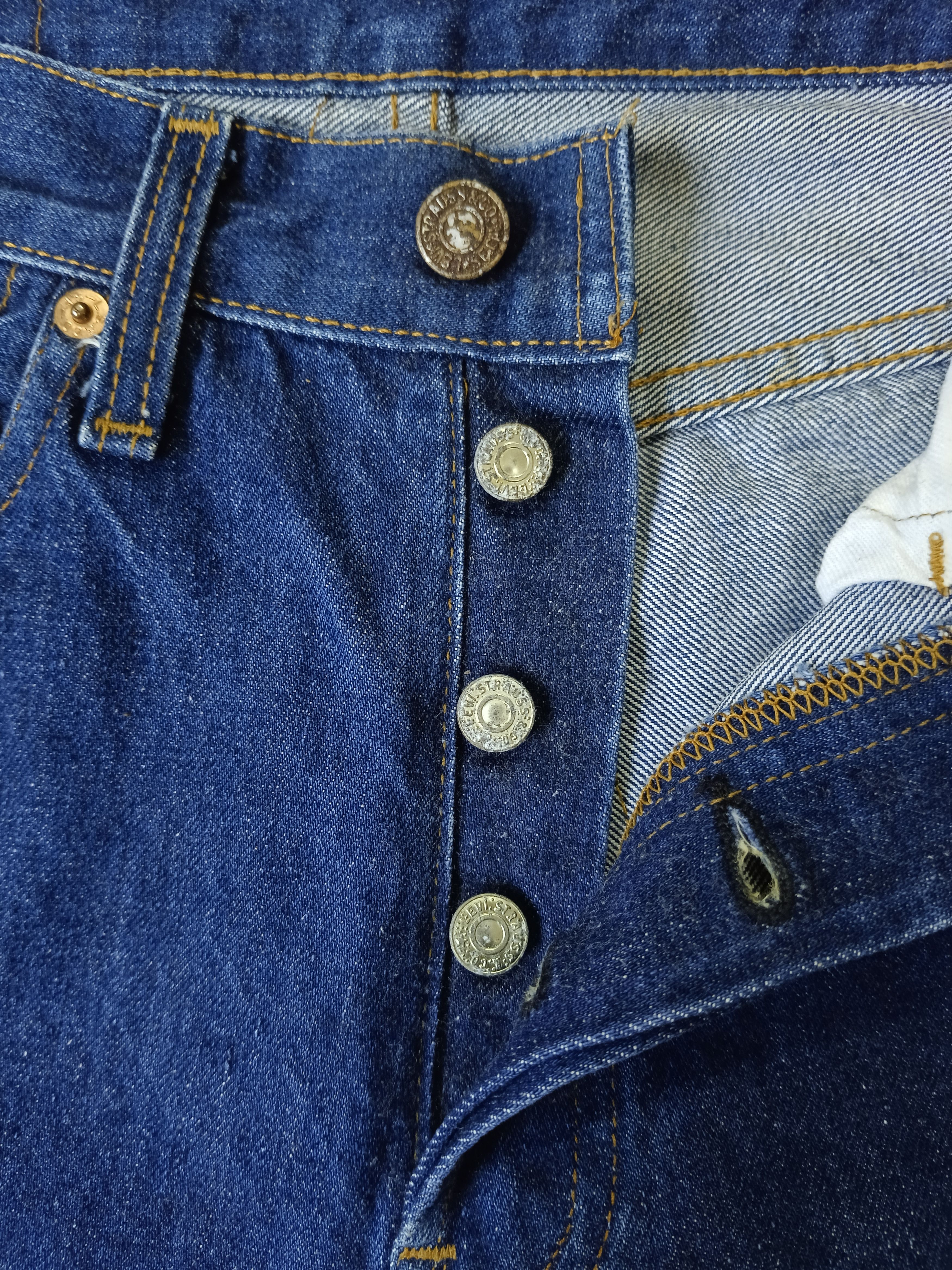Levi's Vintage Clothing VINTAGE 90s LEVIS 501 BIG E Size US 27 - 8 Thumbnail