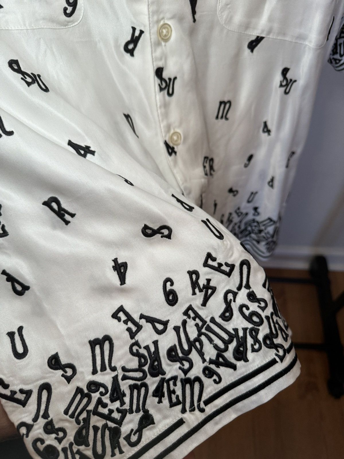 Supreme Supreme nouveau Embroidered s/s shirt Size US XL / EU 56 / 4 - 4 Thumbnail