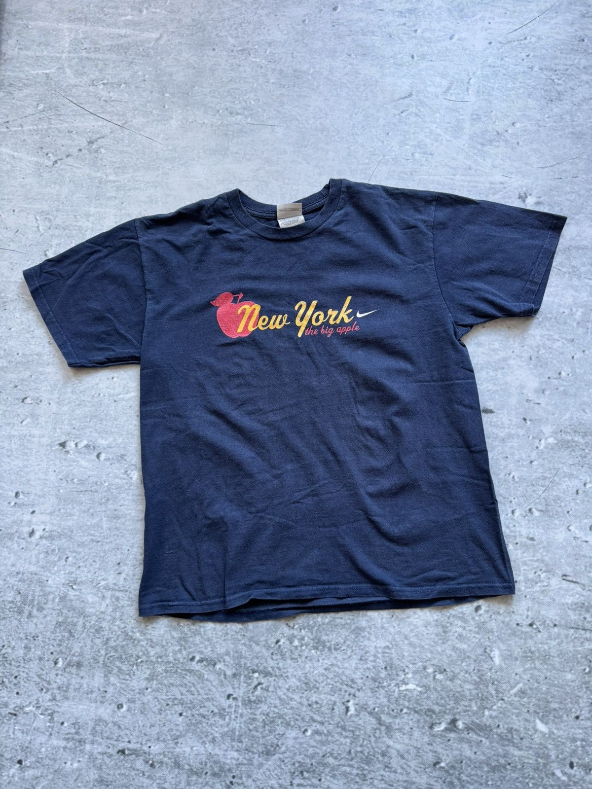 Nike × Vintage Nike big Apple vintage 00s tee New York Size US M / EU 48-50 / 2 - 1 Thumbnail