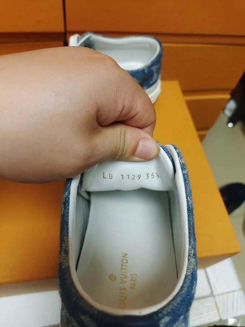 Louis Vuitton LV Denim Low-top Sneakers for Women-2507 Size US 6 / IT 36 - 7 Thumbnail