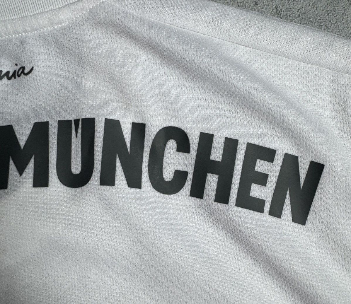 Adidas Bayern Munchen 2019 2020 Away Shirt Soccer Jersey Adidas Size US M / EU 48-50 / 2 - 15 Thumbnail