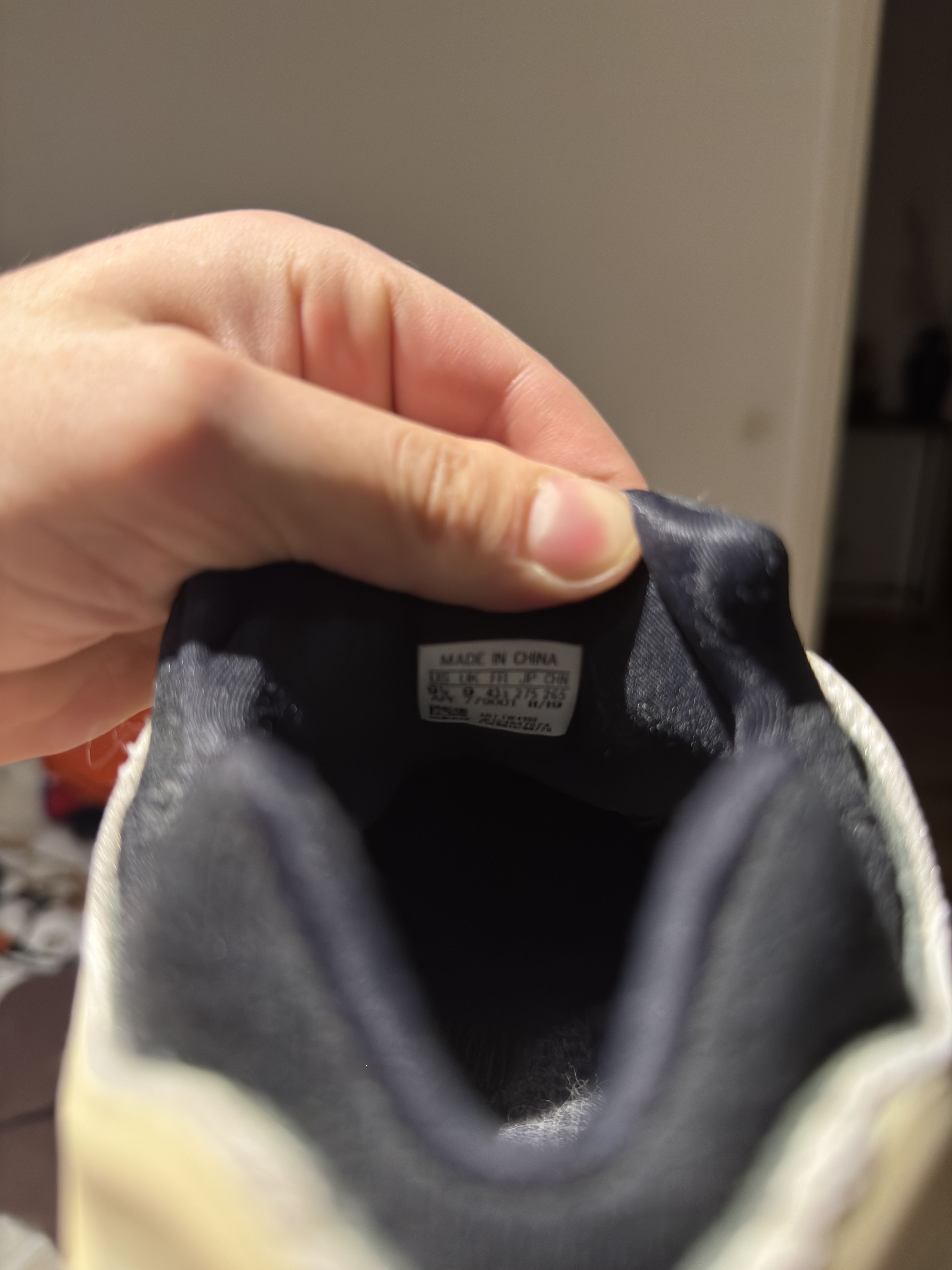 Yeezy Yeezy 700 v3 AZAEL Size US 9.5 / EU 42-43 - 6 Thumbnail