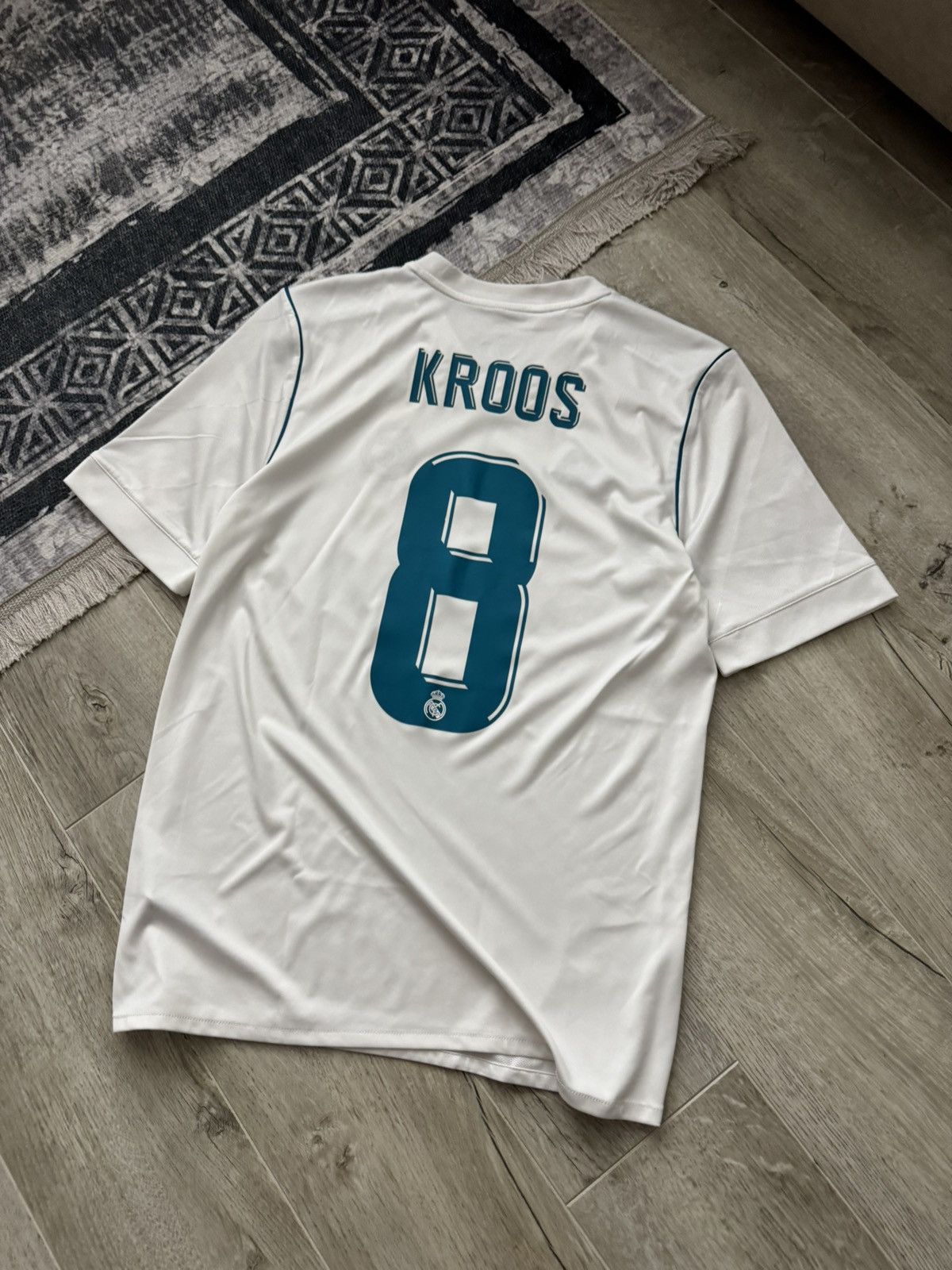 Adidas Adidas Real Madrid Toni Kroos 8 2017 2018 Home Jersey Size US S / EU 44-46 / 1 - 2 Thumbnail