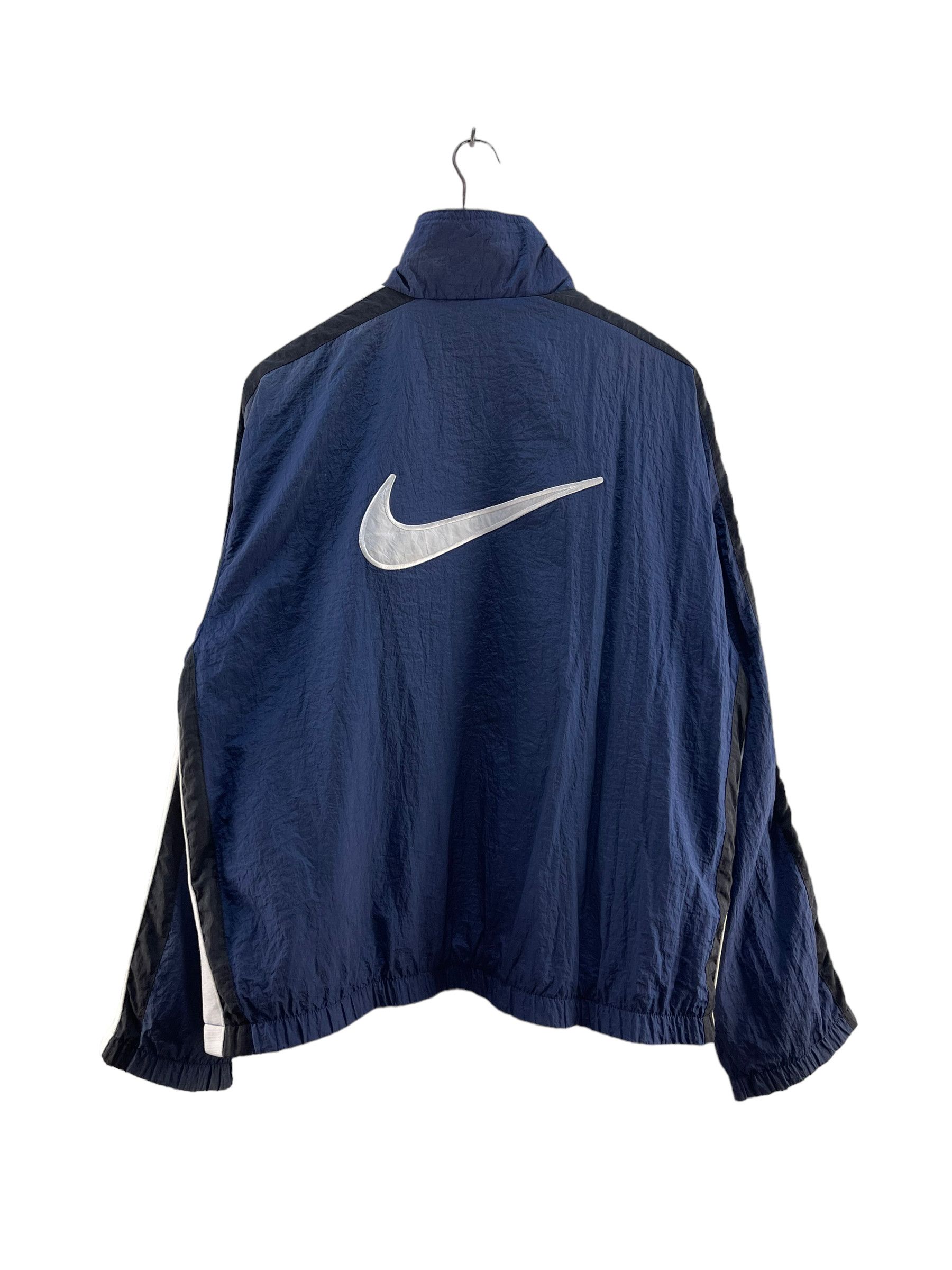 Nike Vintage Nike Swoosh Windbreaker Jacket Size US L / EU 52-54 / 3 - 2 Thumbnail