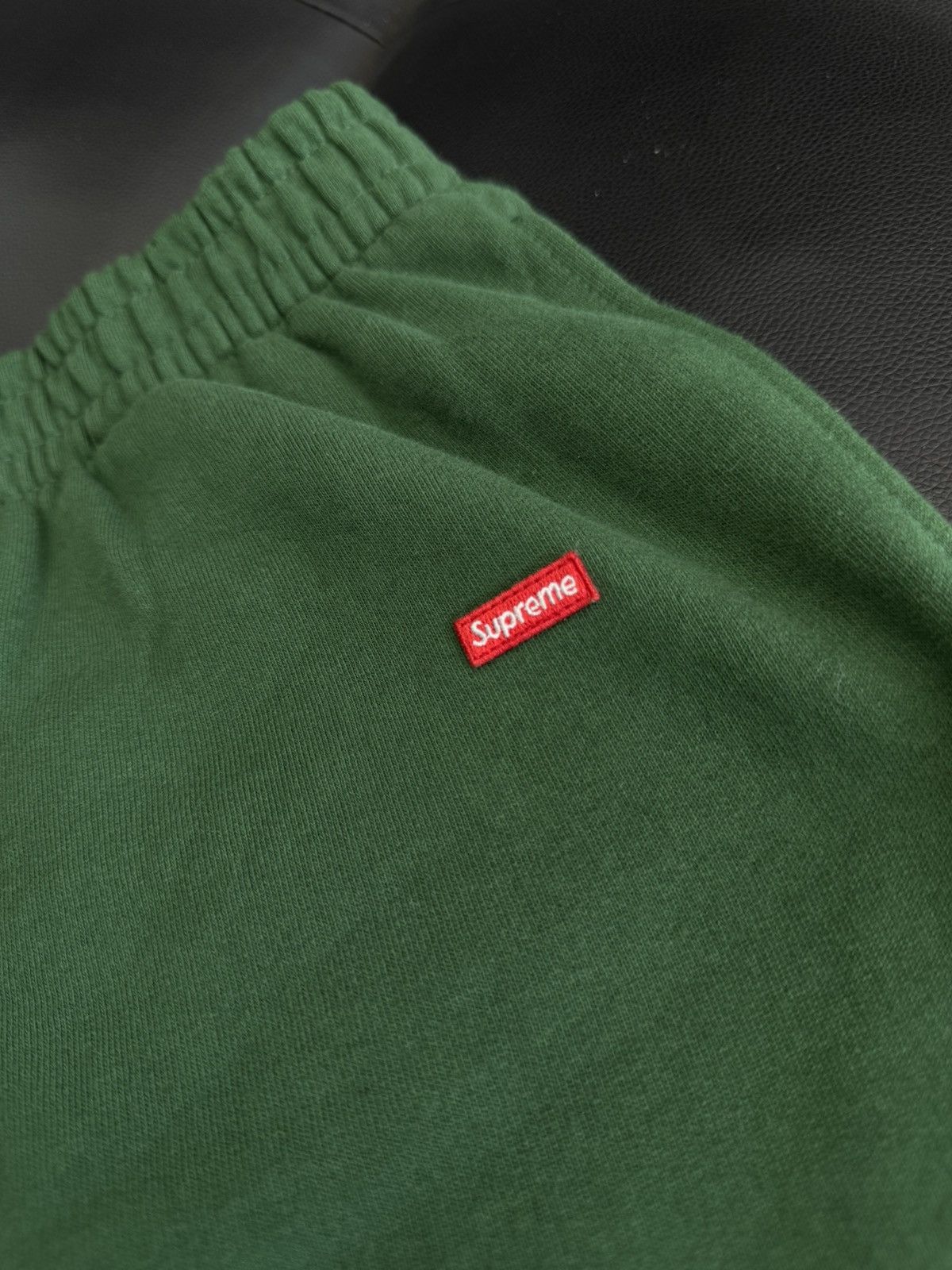 Supreme Supreme Green Shorts Size Small Pre Owned Size US 29 - 2 Thumbnail